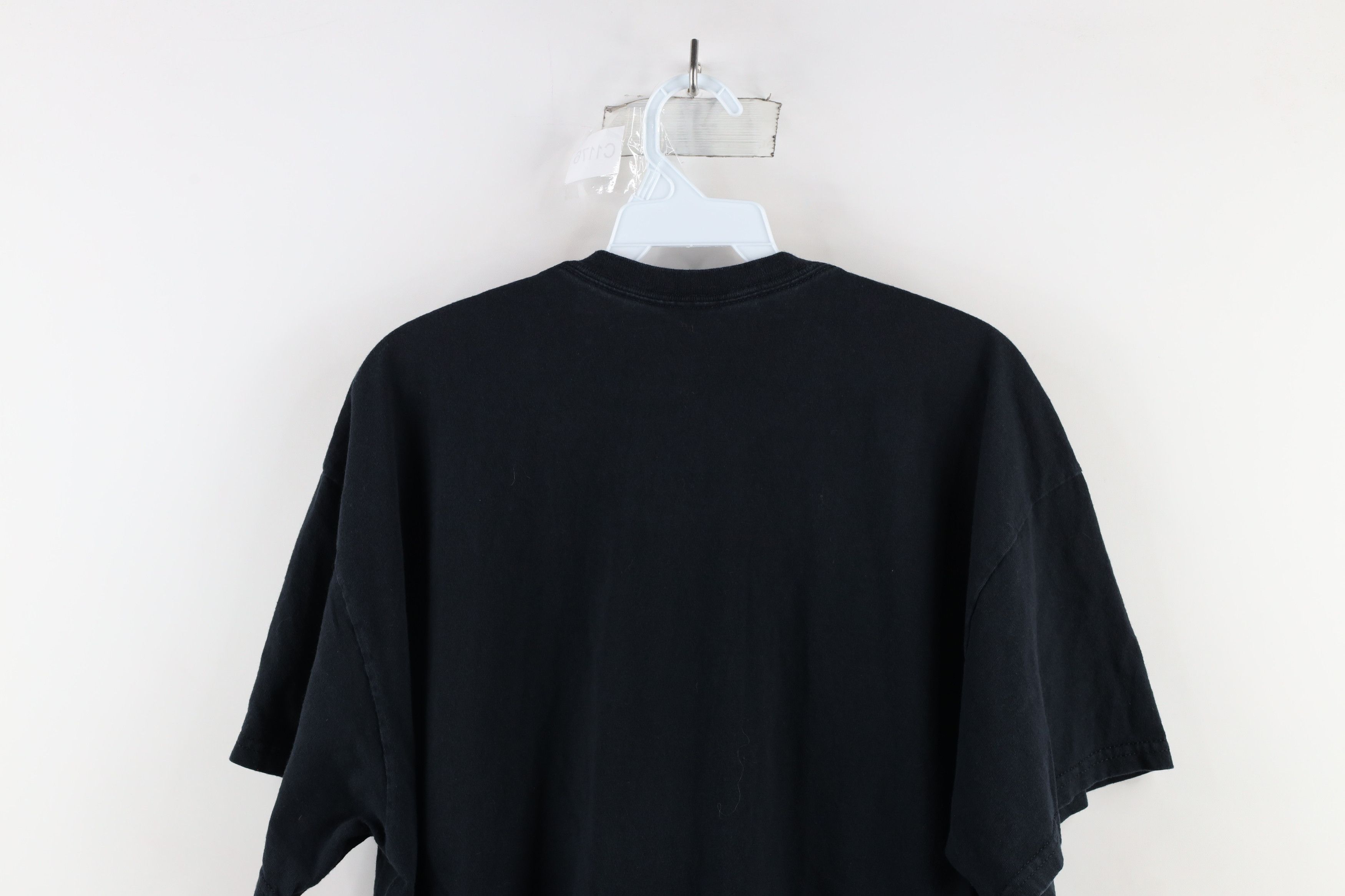 Vintage Vintage Vehicle Makes Stops At Your Moms House T-Shirt Black Size US XL / EU 56 / 4 - 8 Thumbnail