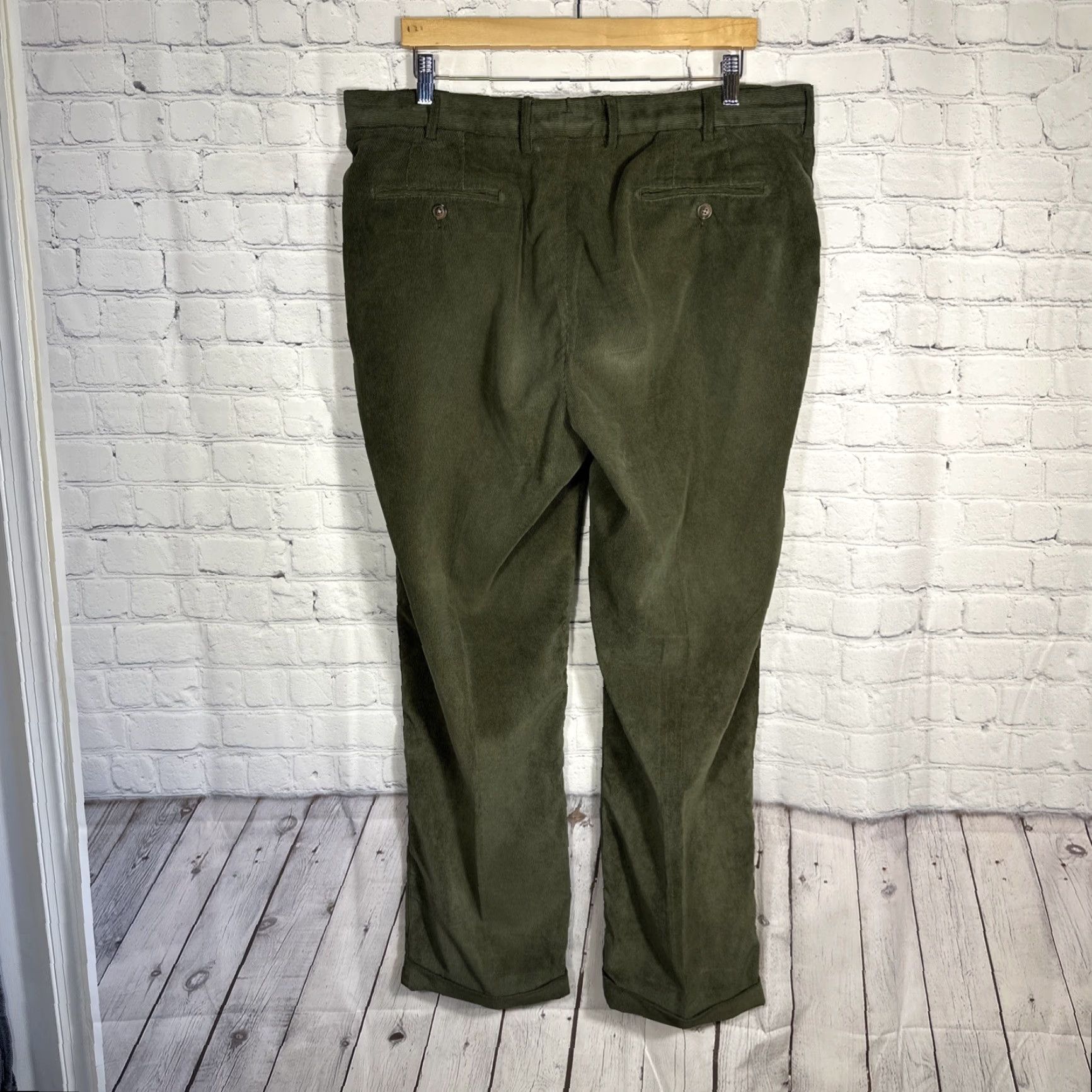 Peter Millar Peter Millar Nanoluxe Pants Mens 38x30 Green Corduroy Khaki Chino MF16B91 Preppy Size US 38 / EU 54 - 7 Thumbnail