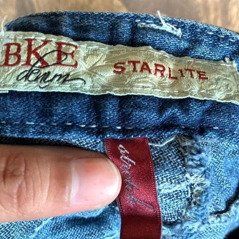 BKE BKE Womens Jeans Capri Blue Denim Starlite Whiskered Heavy Stitching 25 Inseam 19.5 Size 28" / US 6 / IT 42 - 4 Thumbnail