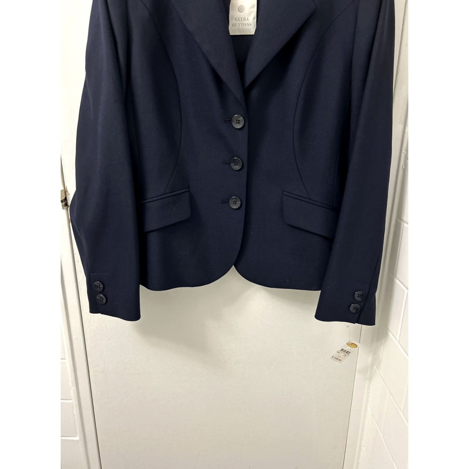 Talbots VINTAGE Talbots Blazer Womens L Blue Wool Jacket 3-Button Notch Lapel Single-Breasted Italian Fabric Made In Japan Navy Blue Solid Pattern Dress Suit Size L / US 10 / IT 46 - 3 Thumbnail