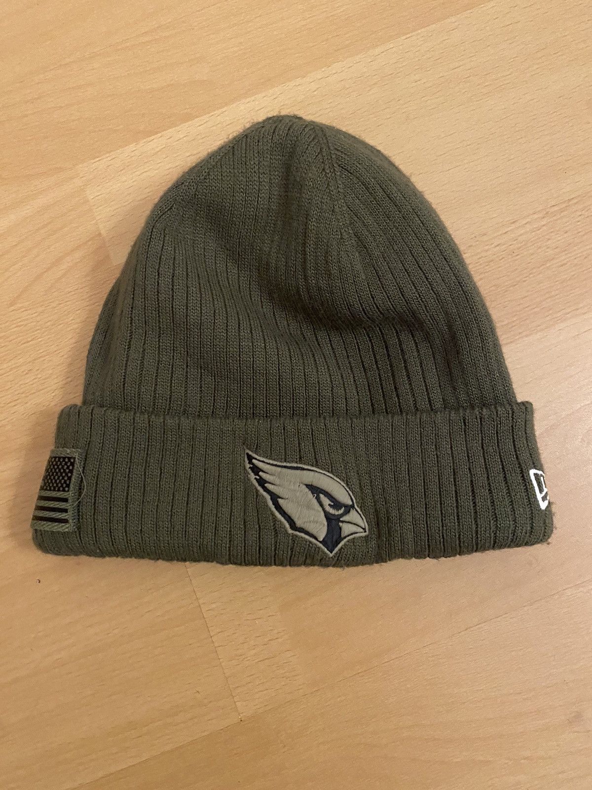 NFL × New Era Arizona Cardinals Salute to Service Beanie Size ONE SIZE - 1 Thumbnail