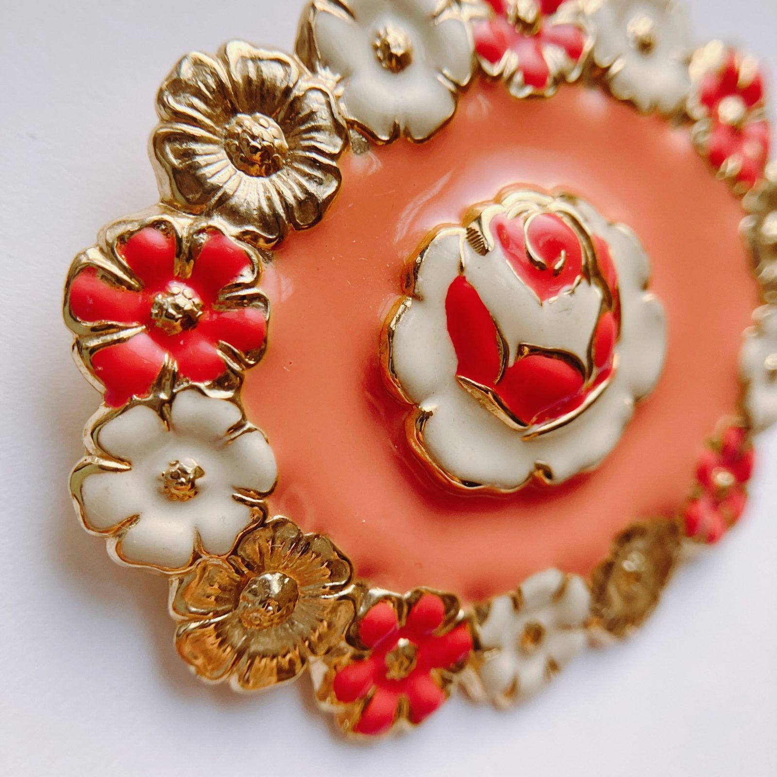 Vintage Vintage Enamel Floral Brooch Bold Dimensional Costume Pin Size ONE SIZE - 3 Thumbnail