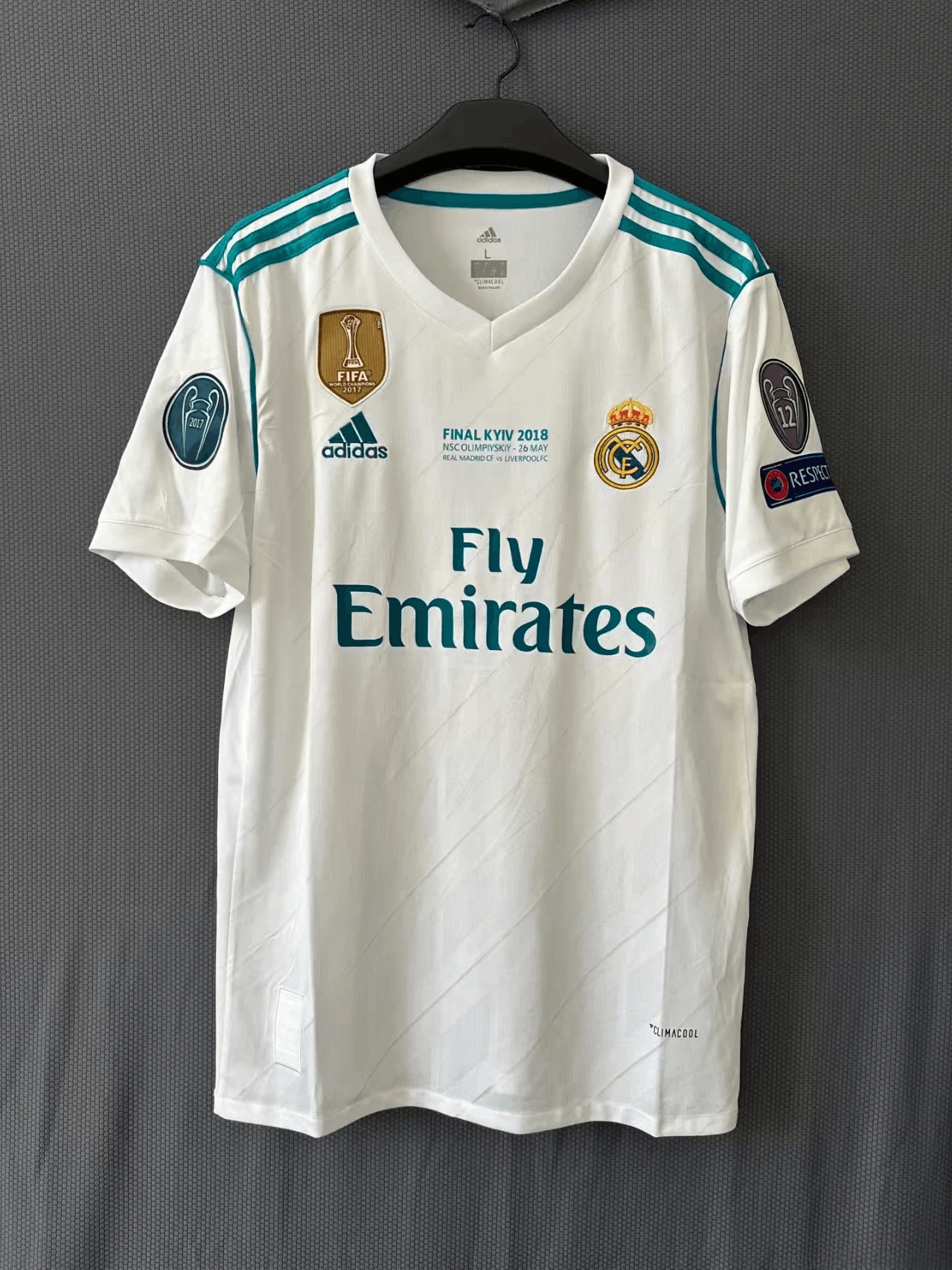 Other 2017 2018 Real Madrid C Ronaldo Jersey Size US L / EU 52-54 / 3 - 1 Thumbnail