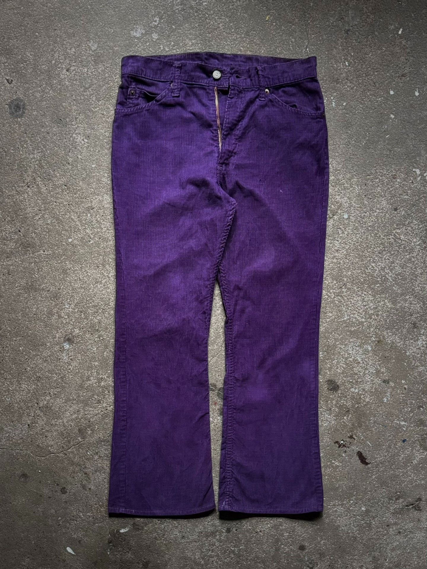 Vintage Vintage Levi's 517 Corduroy Flared Pants Size US 31 - 1 Thumbnail