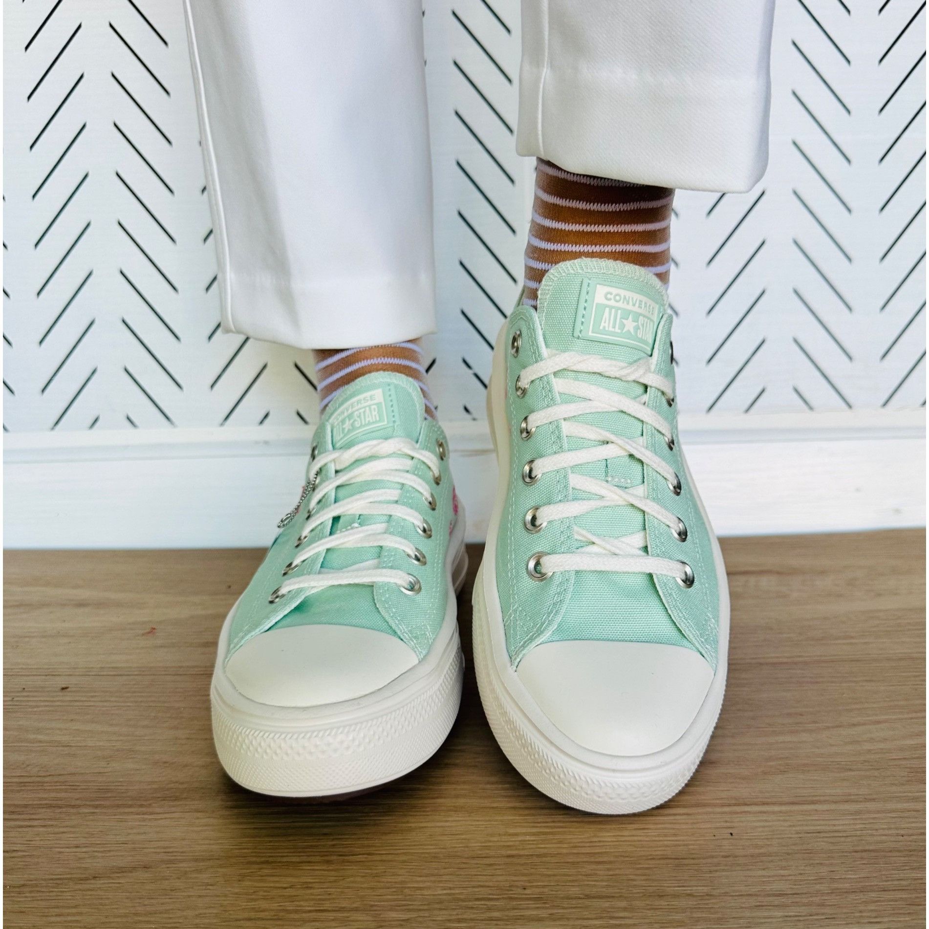Converse ❤️Converse Chuck Taylor All Star Move Platform Sz 8.5 Women' Size US 8.5 / IT 38.5 - 4 Thumbnail