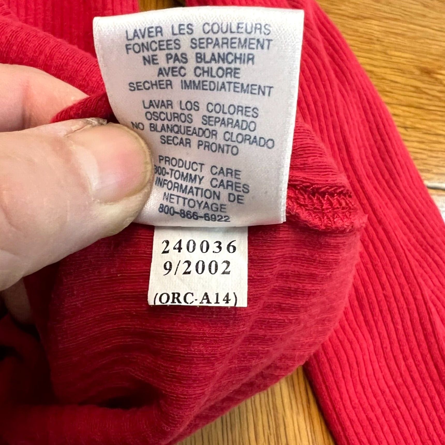 Tommy Hilfiger VINTAGE Tommy Hilfiger Shirt Mens Red Knit Pullover Sweater Long Sleeve Size L Size US L / EU 52-54 / 3 - 6 Thumbnail