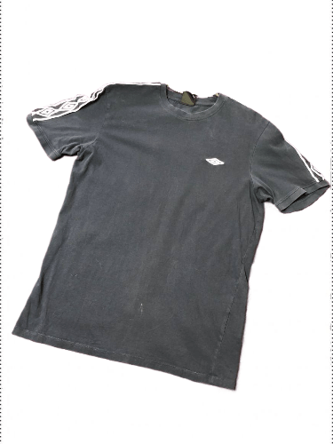 Umbro Vintage Umbro Embroidered Logo Short Sleeve T-Shirt Size L Size US L / EU 52-54 / 3 - 1 Thumbnail