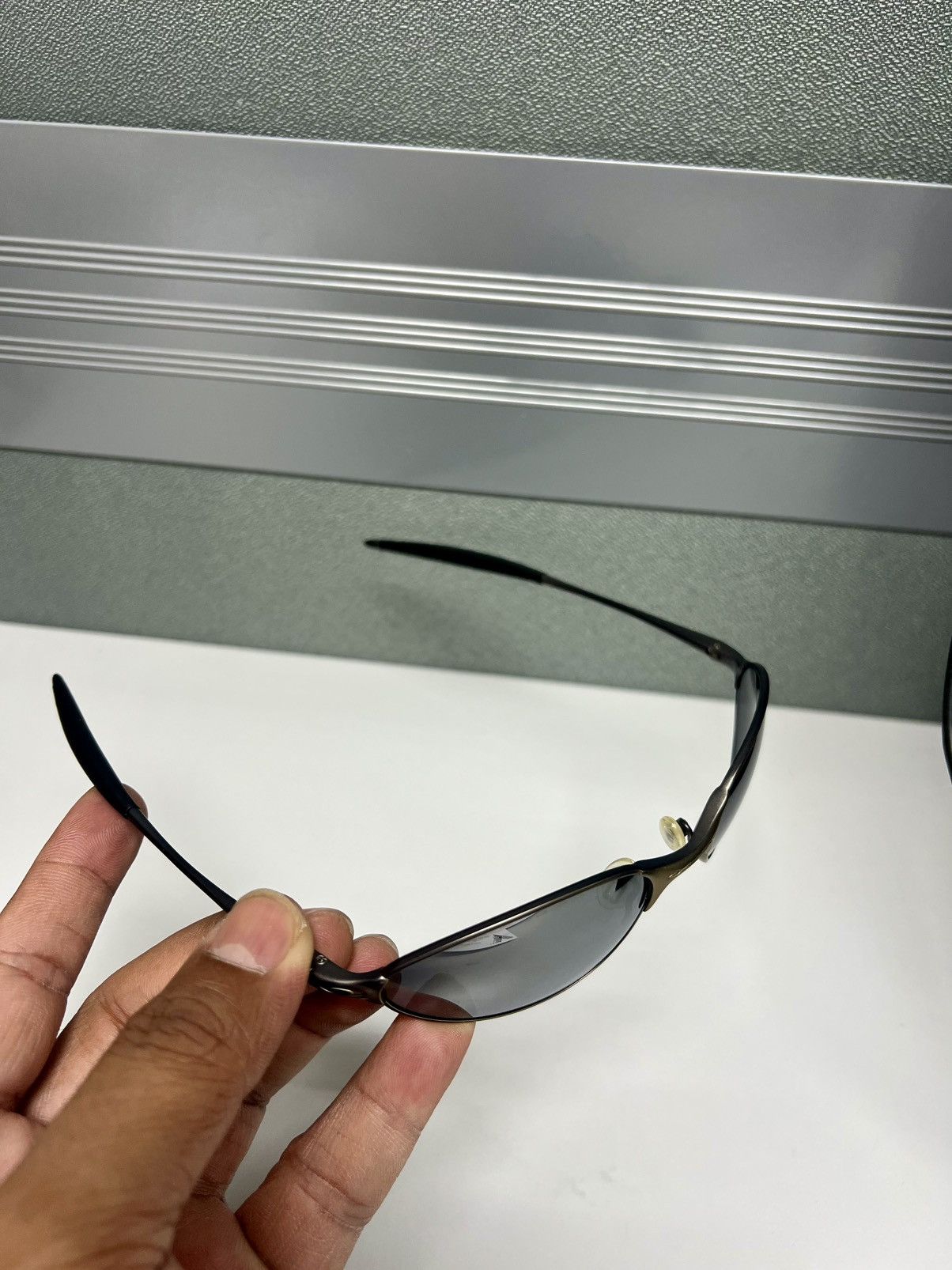 Oakley RARE 2000 Oakley a wire U.S Pattern Sunglasses Size ONE SIZE - 11 Thumbnail