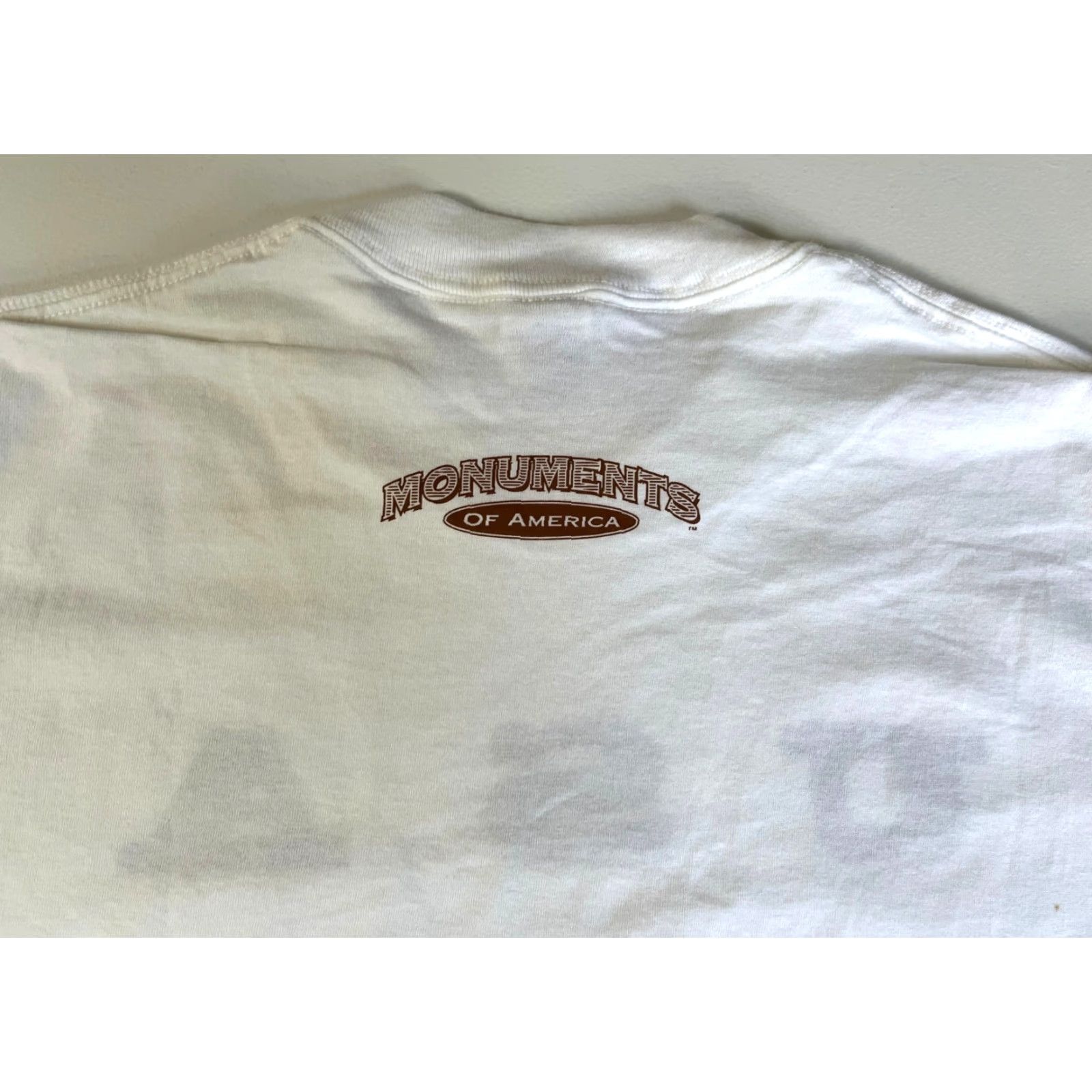 Jerzees VINTAGE Jerzees T-Shirt USA Flag Graphic White 1993 Monuments of America Sz L Unisex Adults Mens Womens Size US L / EU 52-54 / 3 - 5 Thumbnail