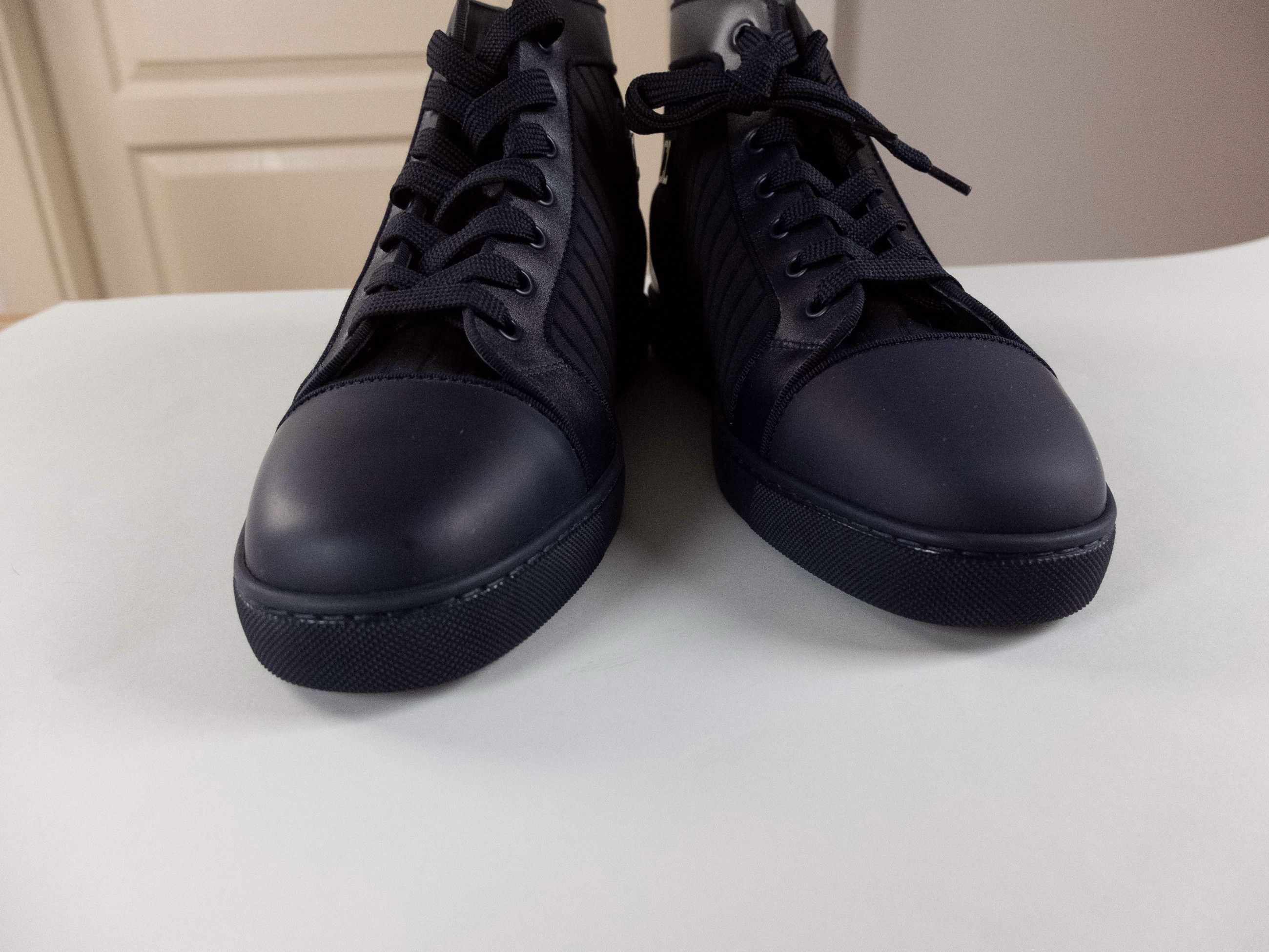 Christian Louboutin CHRISTIAN LOUBOUTIN Louis Varsimax navy black sneakers 9 42 Size US 9 / EU 42 - 5 Thumbnail