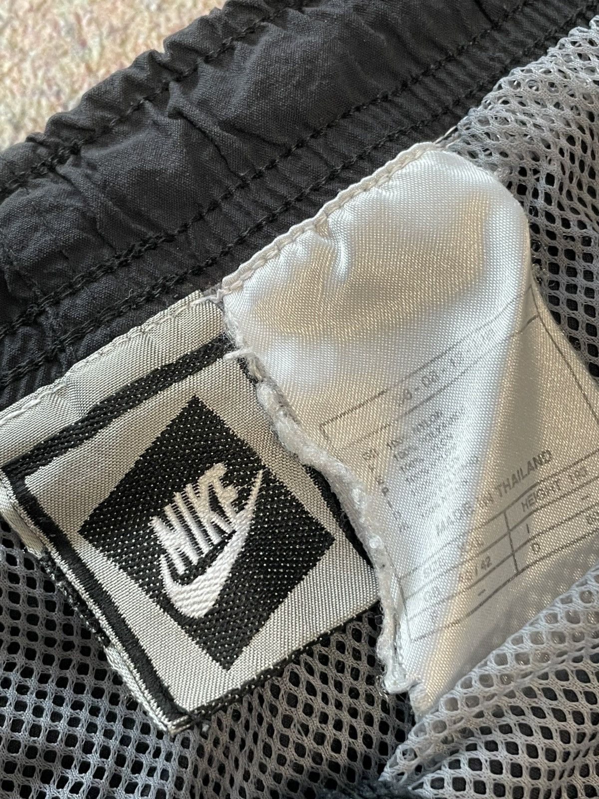 Nike Vintage Nike Nylon Drill Black Shorts Big Swoosh Size US 38 / EU 54 - 7 Thumbnail