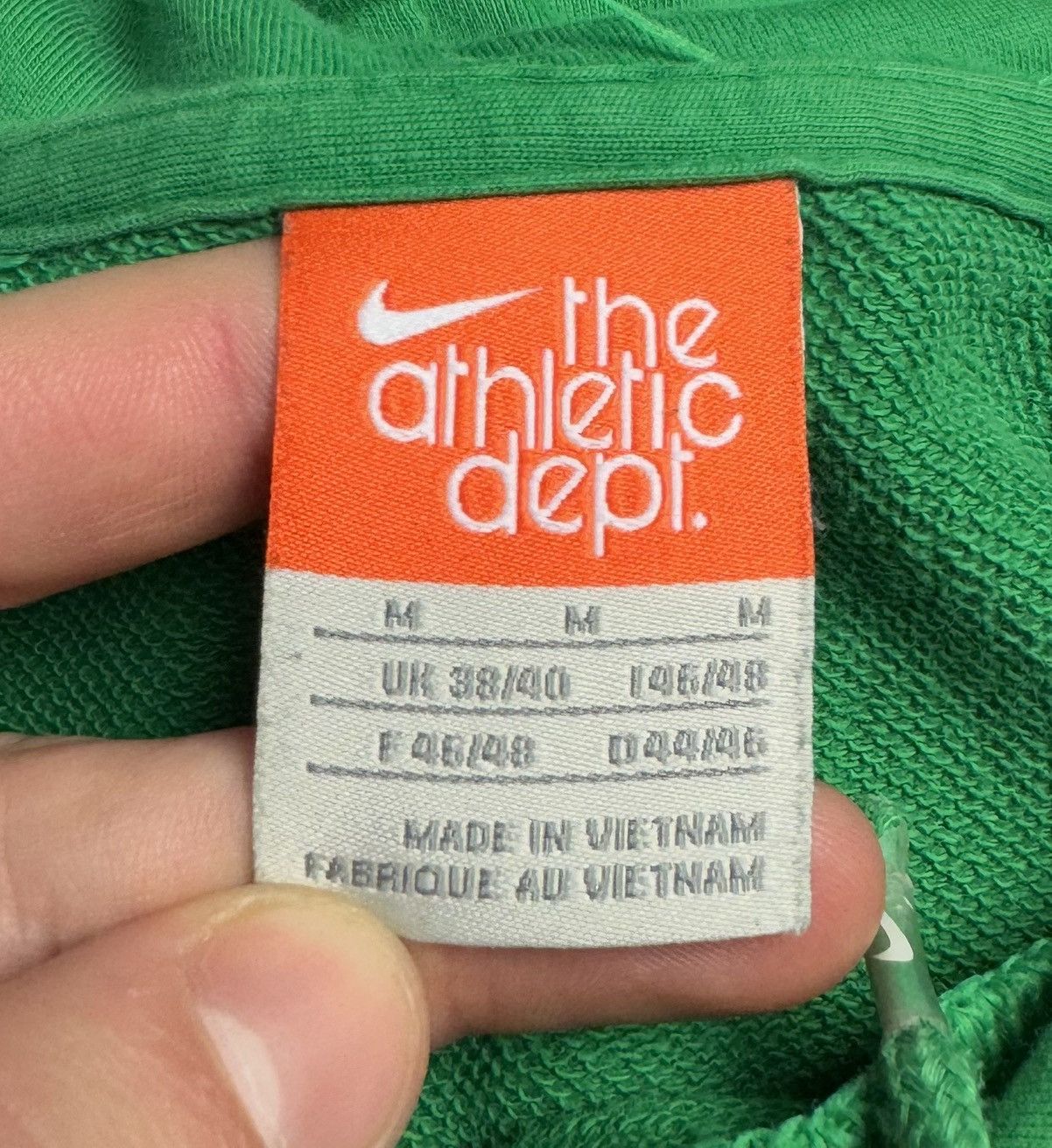 Nike Vintage 00s Nike Big Logo Hoodie size M Size US M / EU 48-50 / 2 - 7 Thumbnail