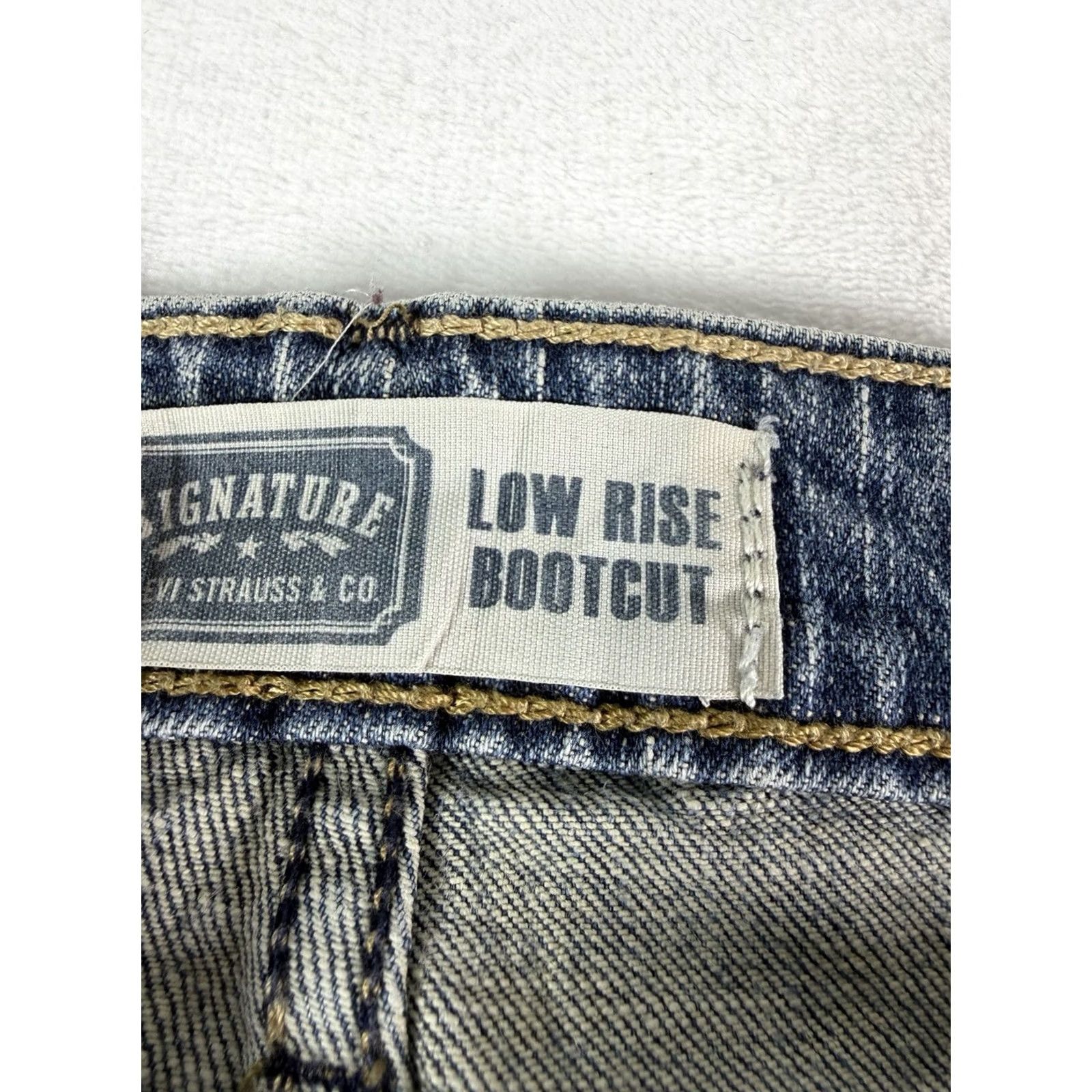 Levi's Levi's Signature Jeans Bootcut Denim Blue 14 Regular Low Rise 5-Pocket Womens Modern Stretch Jeans Size 36" / US 14 / IT 50 - 3 Thumbnail