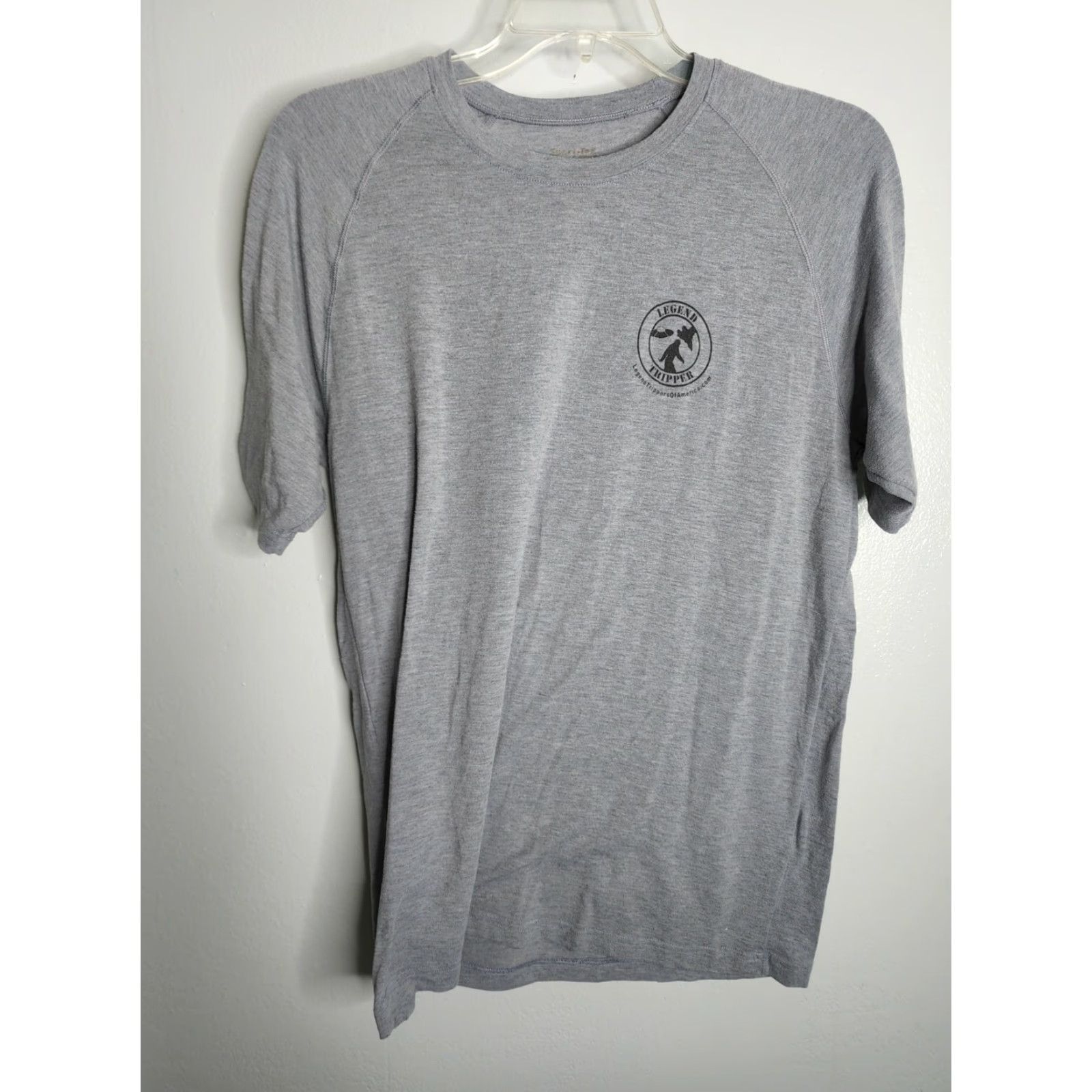 Vintage Mens M Bigfoot Aliens Research Legend Tripping Team Funny T-Shirt Gray Cotton Graphic Print Short Sleeve Round Neck Sport tek Men Size US M / EU 48-50 / 2 - 3 Thumbnail