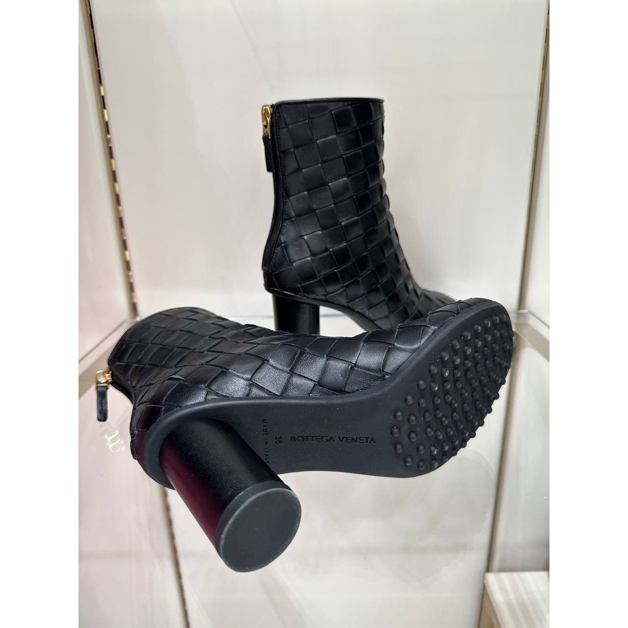 Bottega Veneta Bottega Veneta Intrecciato Black Leather Ankle Boots Sz.36 Size US 6 / IT 36 - 4 Thumbnail