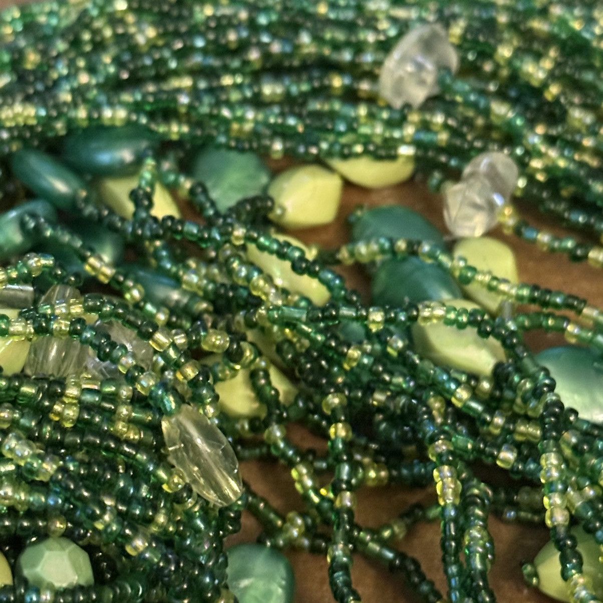 Vintage Vintage green multi strand convertible seed bead necklace Size ONE SIZE - 5 Thumbnail