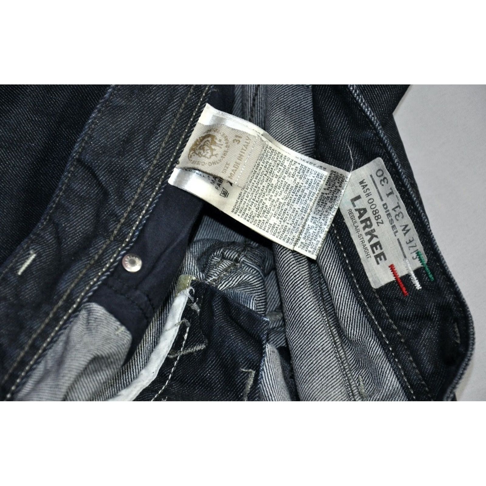 Diesel DIESEL LARKEE 0088Z REGULAR STRAIGHT Jeans Men W31/L30 Black 100% Cotton Made in Italy Size US 31 - 7 Thumbnail