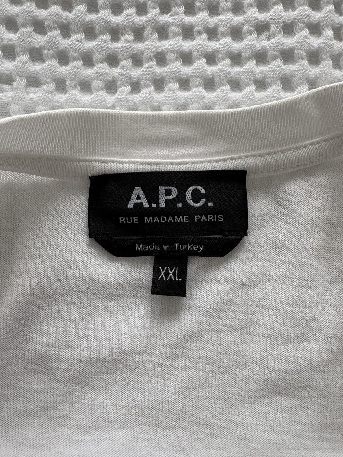 A.P.C. A.P.C. T-shirt Size US L / EU 52-54 / 3 - 3 Thumbnail