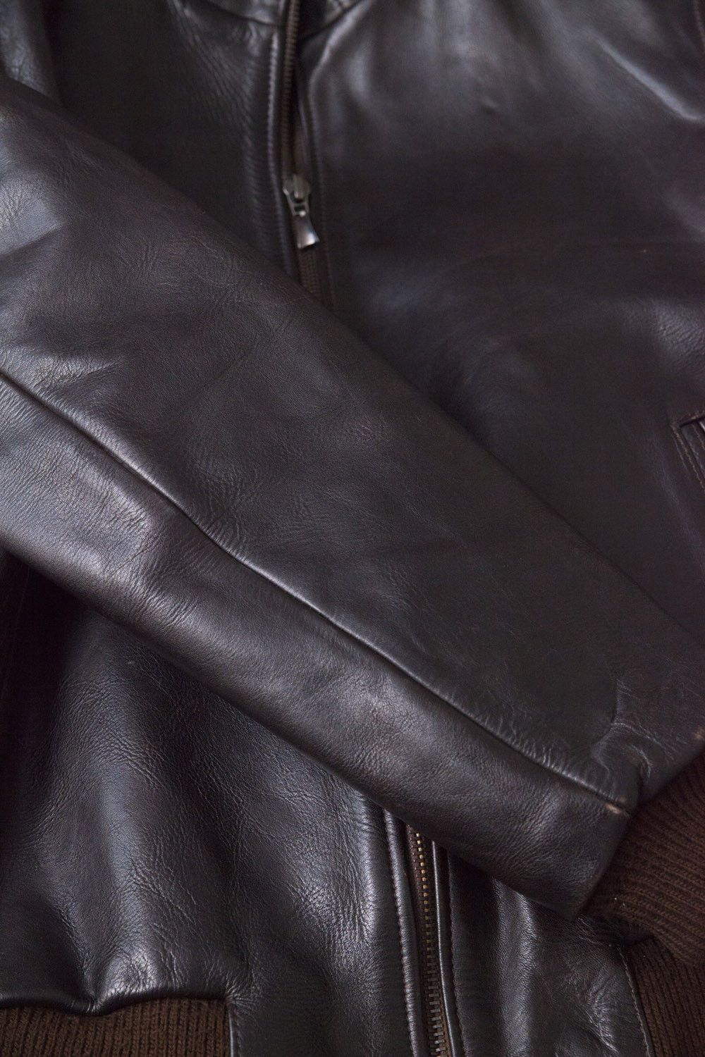 Vintage Vintage 1990's French A2 leather bomber jacket Size US M / EU 48-50 / 2 - 7 Thumbnail