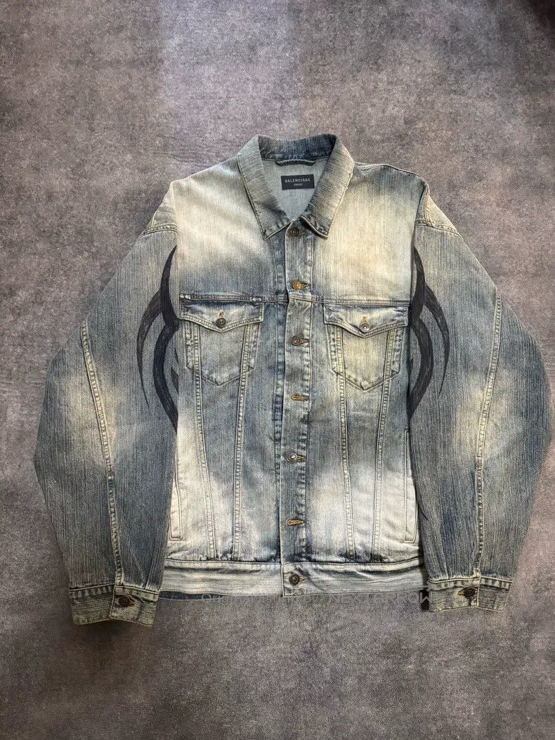 Balenciaga Balenciaga Dragon totem making old denim jacket coat Size US S / EU 44-46 / 1 - 1 Thumbnail