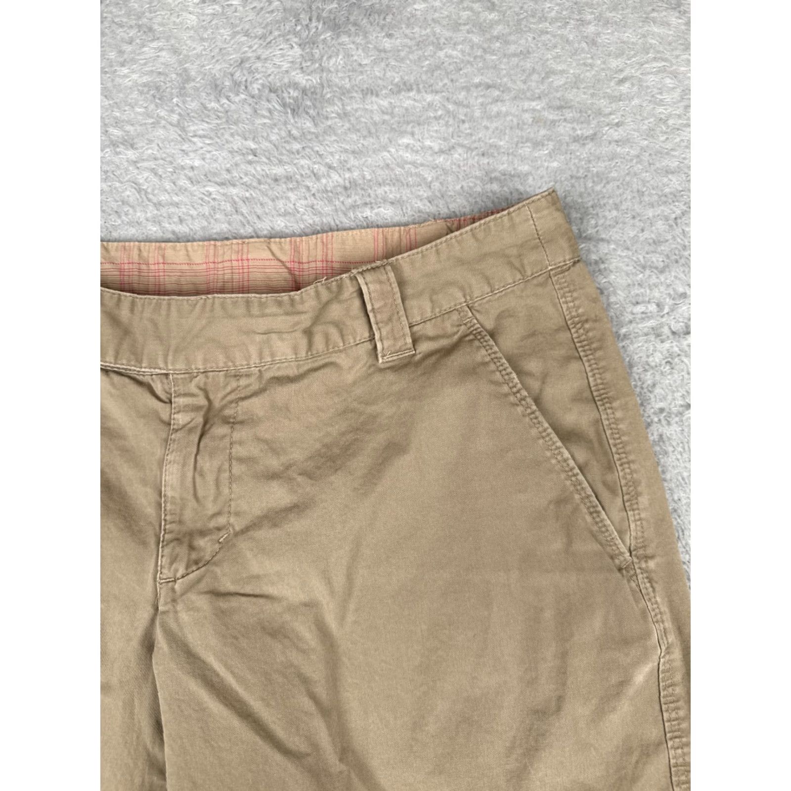 The North Face The North Face Women's Shorts 6 Khaki Casual Cargo Pocket Twill Stretch 10in Inseam Size 28" / US 6 / IT 42 - 5 Thumbnail