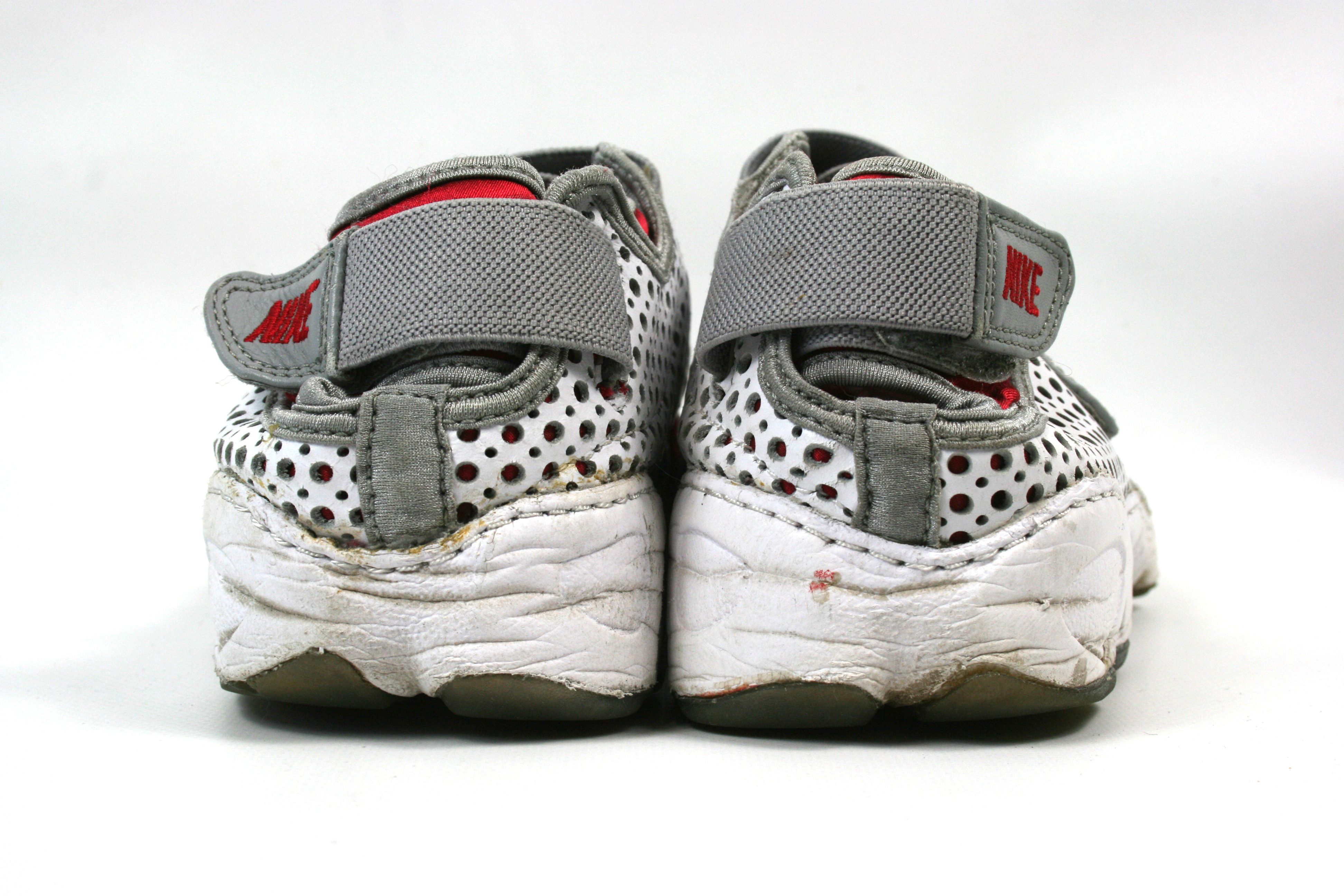 Nike 2008 Perforated Leather Ninja Rift Tabi Y2K Sandals Size US 10 / IT 40 - 8 Thumbnail