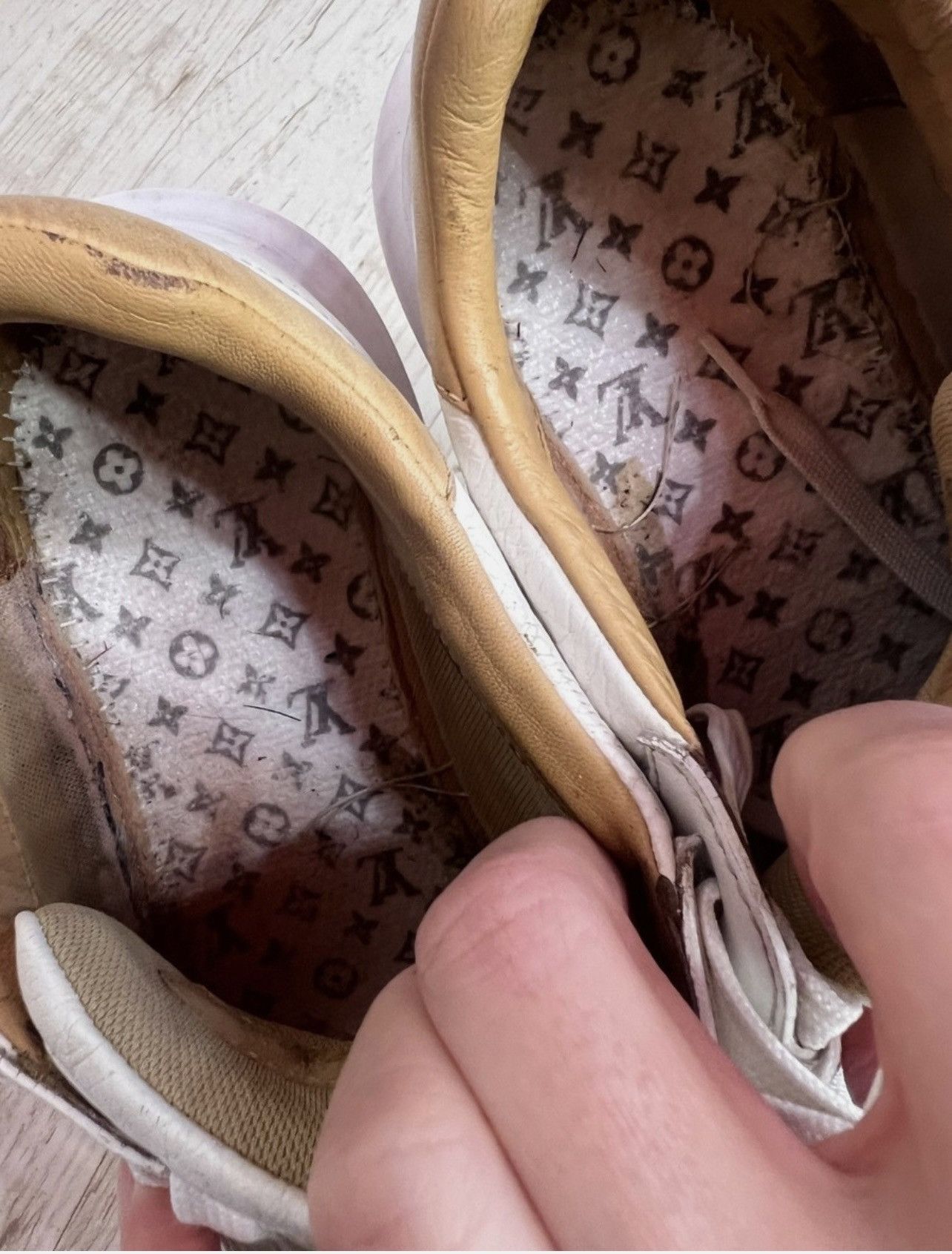 Louis Vuitton Louis Vuitton Beverly Hills White Leather Sneakers Size UK 7 Size US 8 / EU 41 - 12 Thumbnail