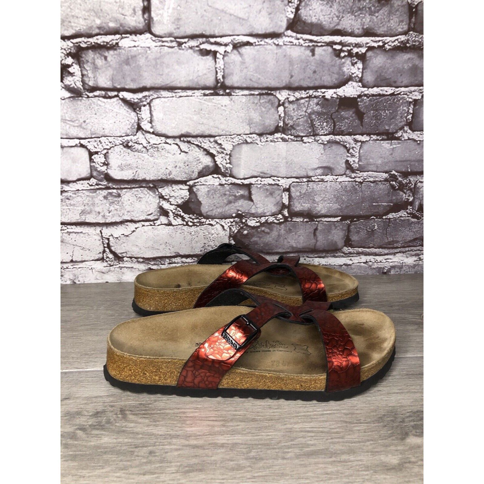 Birkenstock Birkenstock Birki’s Red Patent Leather Croc Cork Strap Sanda Size US 8 / IT 38 - 21 Thumbnail
