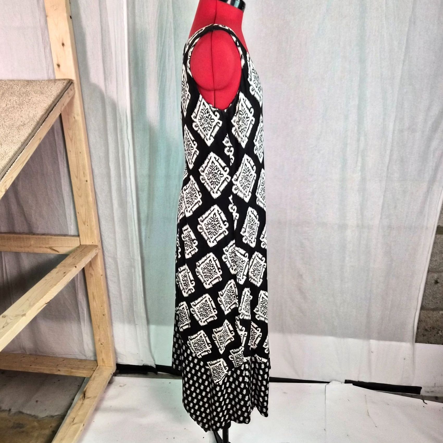 Tommy Bahama VINTAGE Tommy Bahama Maxi Dress Size S Black White Geometric Print Stretch G167 Size S / US 4 / IT 40 - 4 Thumbnail