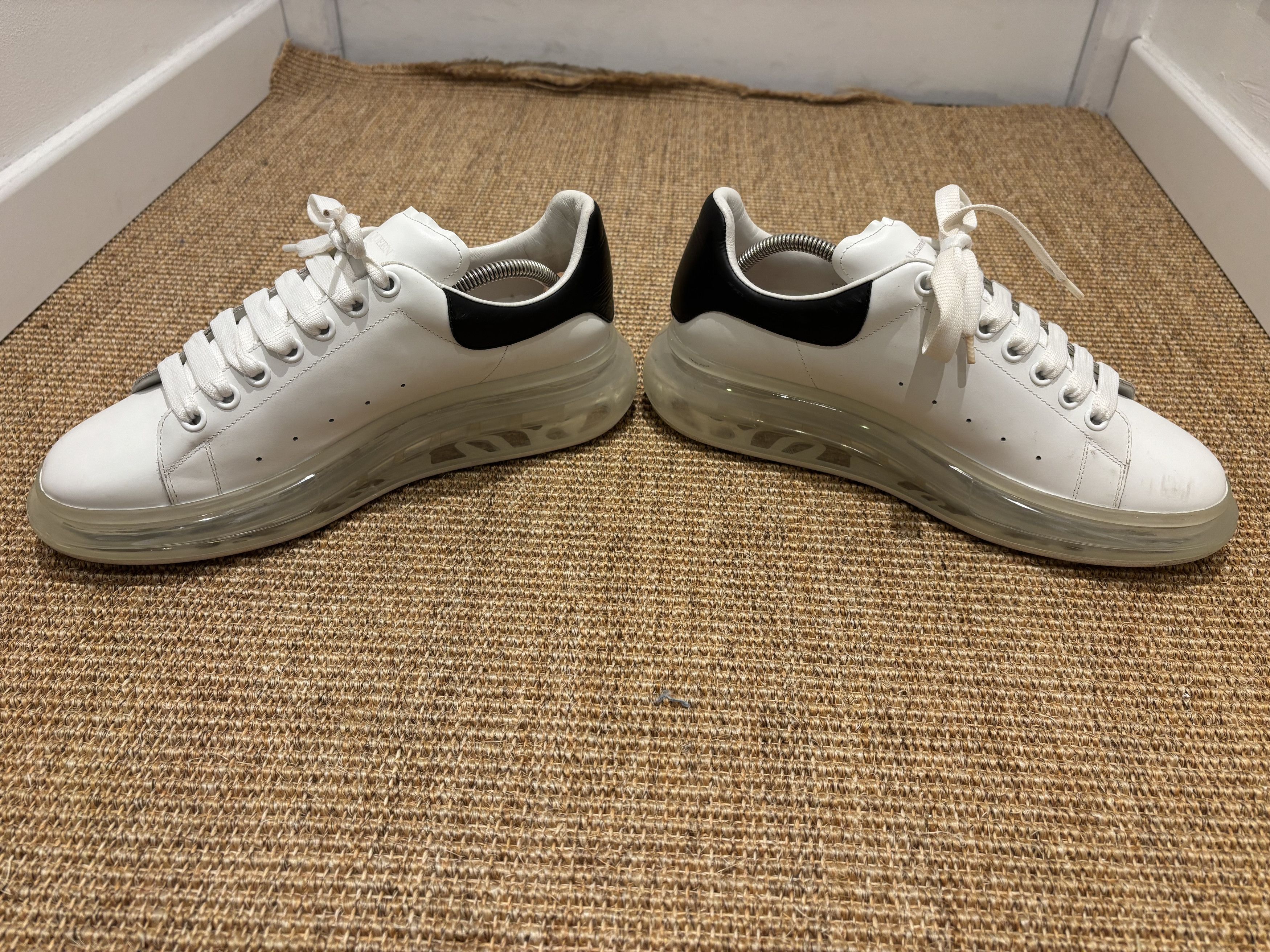Alexander McQueen Basket de luxe Alexander McQueen oversize blanc et bleu Size US 10.5 / EU 43-44 - 8 Thumbnail