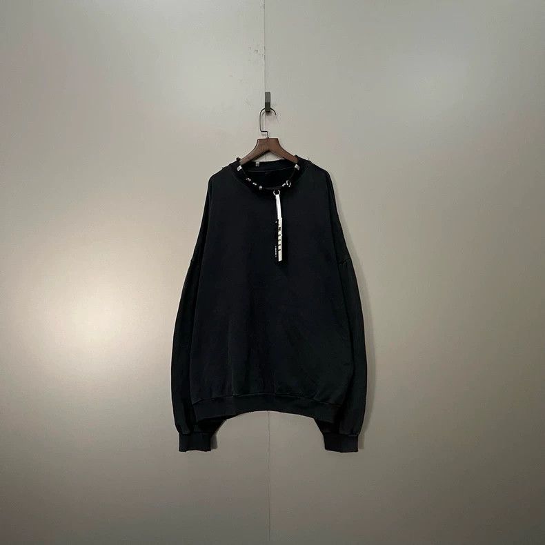 Balenciaga Balenciaga Black Perforated Metal Crewneck Sweatshirt Size US XS / EU 42 / 0 - 1 Thumbnail