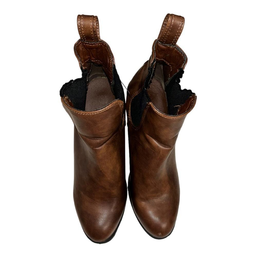 Designer Faux Leather Heeled Bootie Size 8 Size US 8 / IT 38 - 2 Thumbnail