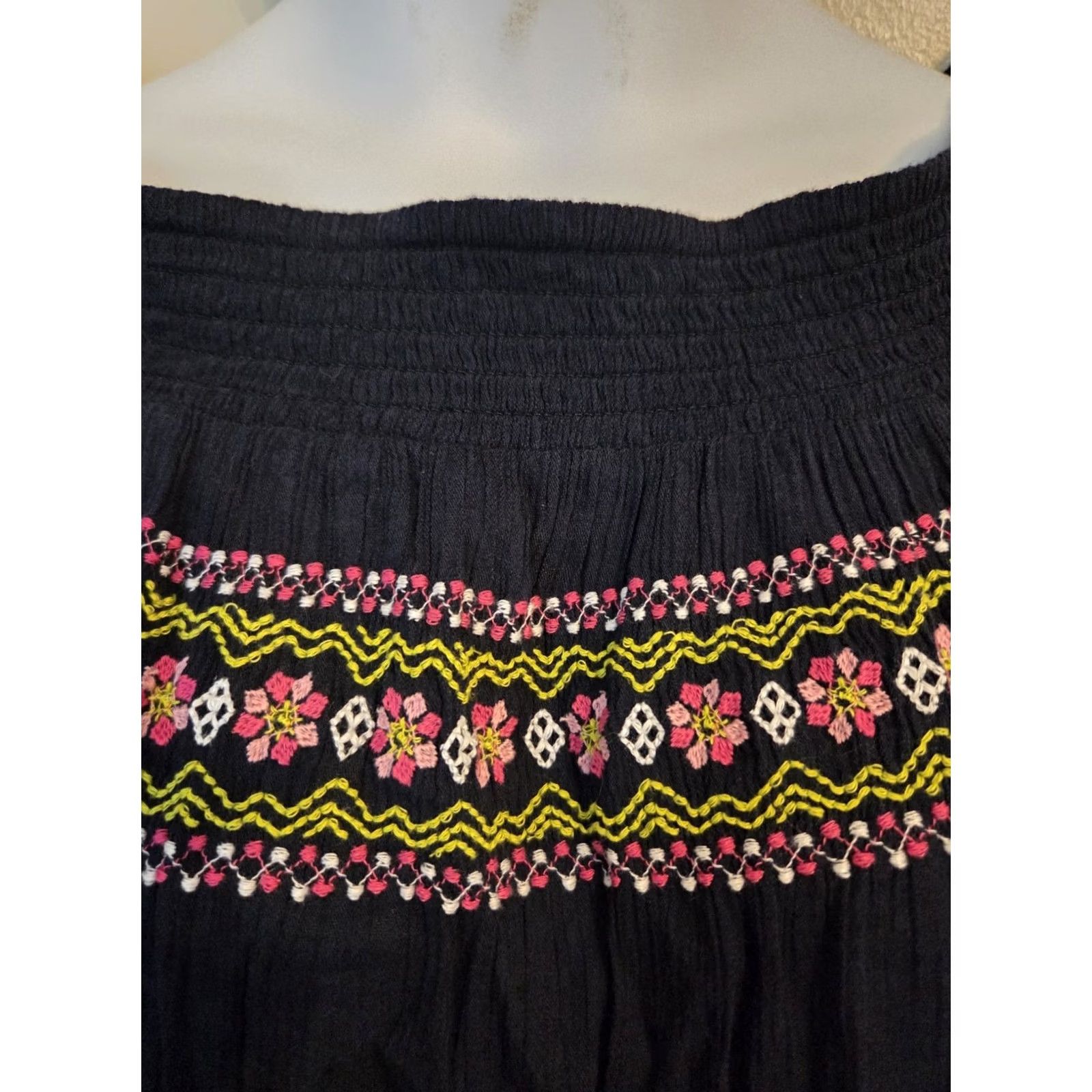 Vintage Crown & Ivy Navy Blue Smocked Trim Embroidered Floral Top Off the Shoulder 3/4 Sleeve L Bohemian Hippie Blouse Women Regular Size Size L / US 10 / IT 46 - 2 Thumbnail