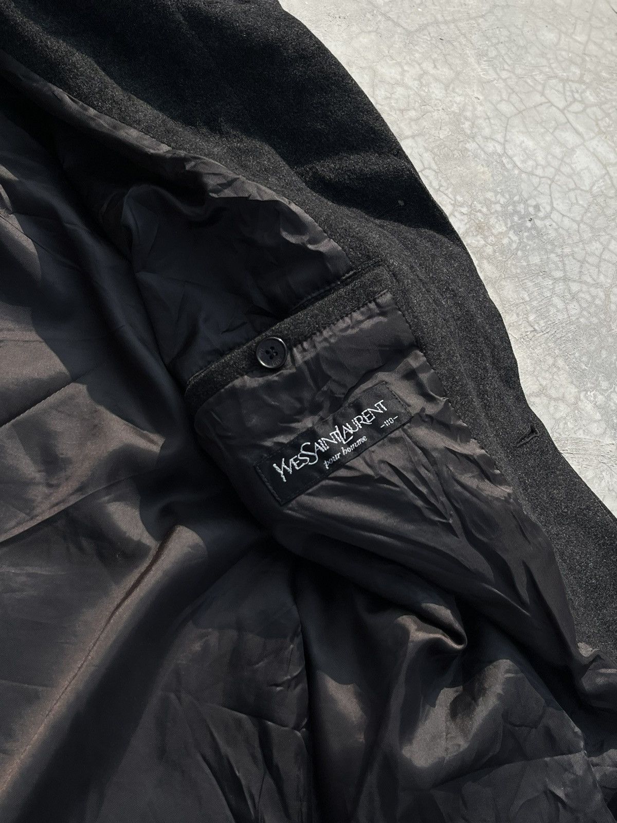 Yves Saint Laurent YVES SAINT LAURENT HEAVY WOOLLEN COAT Size US M / EU 48-50 / 2 - 5 Thumbnail