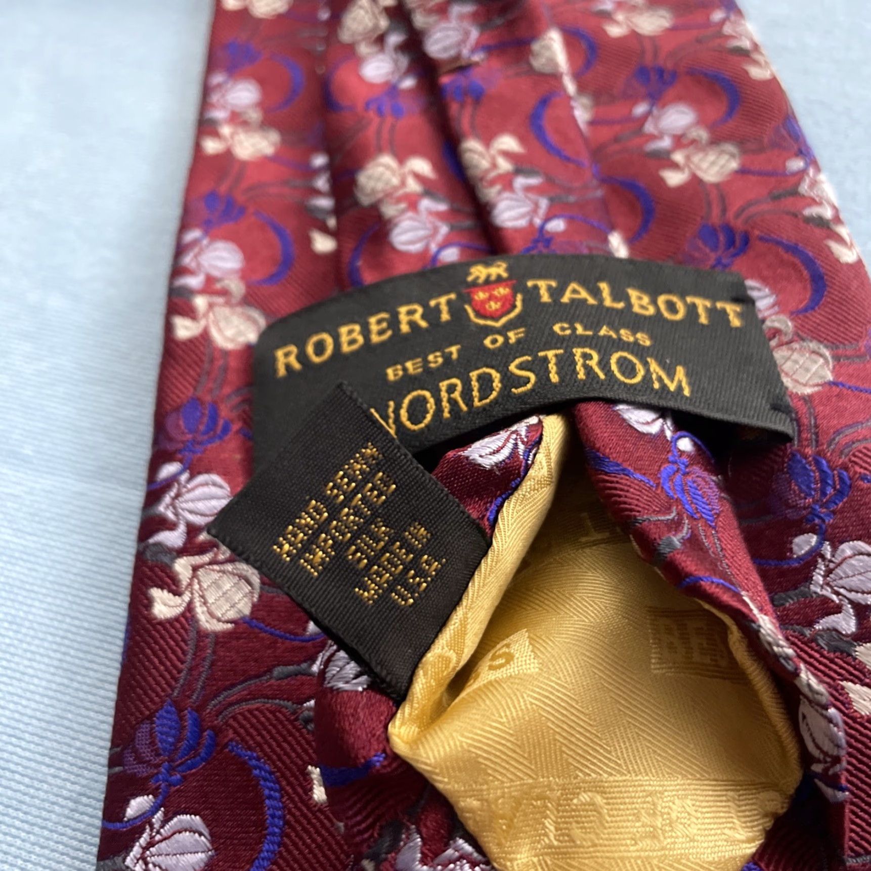 Robert Talbott VINTAGE Robert Talbott Best of Class Medallion Tie 100% Silk Made USA Red Blue Geometric Classic 57"-60" Men's Tie Size ONE SIZE - 3 Thumbnail