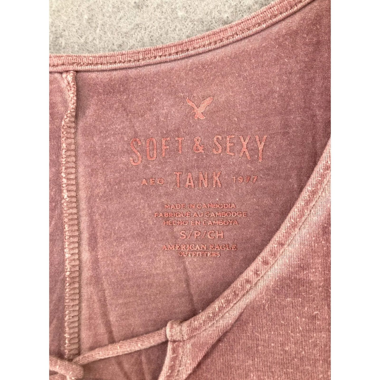 American Eagle Outfitters American Eagle Outfitters Shirt Womens Small Pink Tank V-Neck Sleeveless Knit Casual Bohemian 90s? (No) Size S / US 4 / IT 40 - 4 Thumbnail