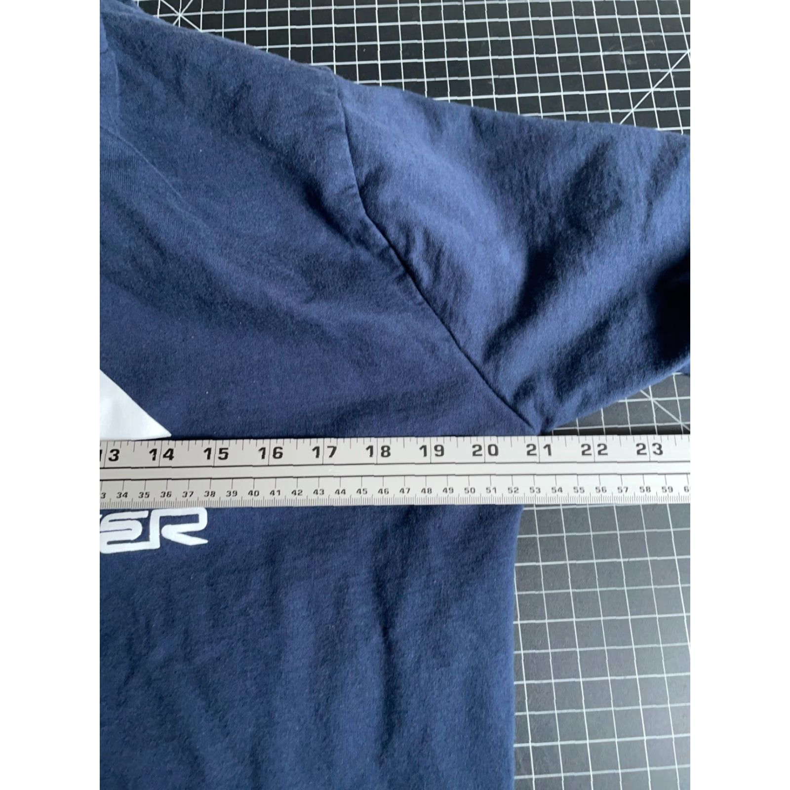 Quiksilver VINTAGE Quiksilver Hoodie Men's L Dark Blue Logo Pullover 90s Skating Y2K Graphic Print Pocket Show Size US L / EU 52-54 / 3 - 5 Thumbnail