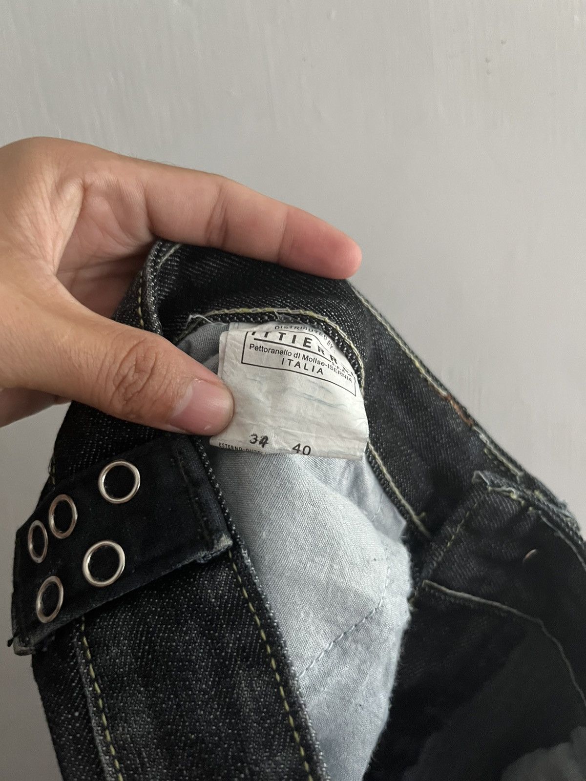 Dolce & Gabbana SS06 Dolce And Gabanna Eyelet Distressed Jeans Size US 33 - 12 Thumbnail