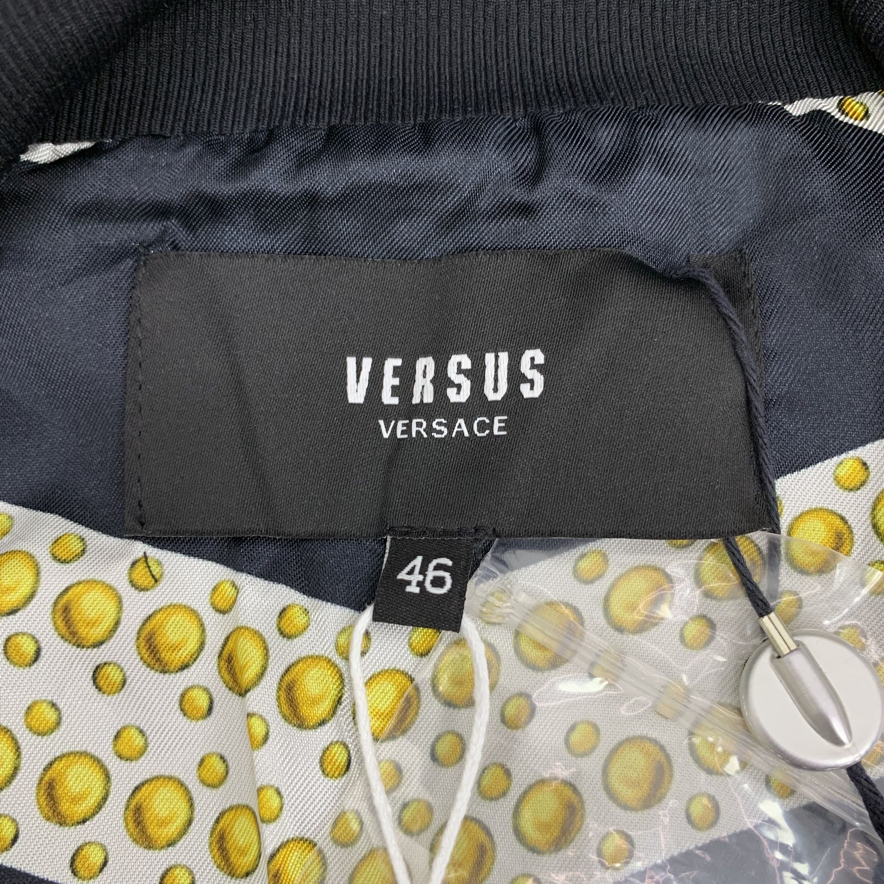 Versace Versace Logo Zip Jacket Black (46) Size US S / EU 44-46 / 1 - 5 Thumbnail
