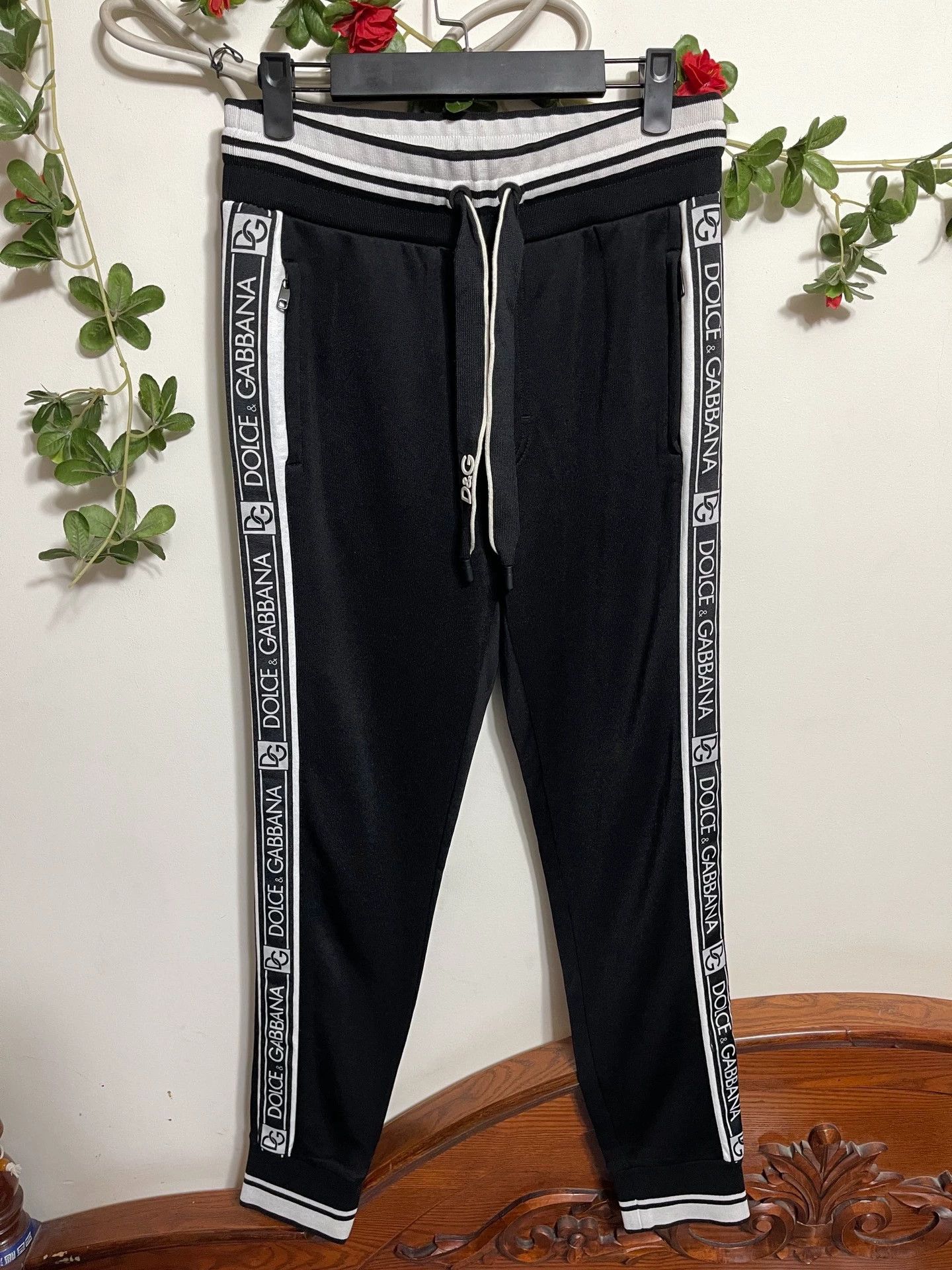 Dolce & Gabbana DG Sweatpants 48 Slim Fit New With Tags Size US 32 / EU 48 - 1 Thumbnail