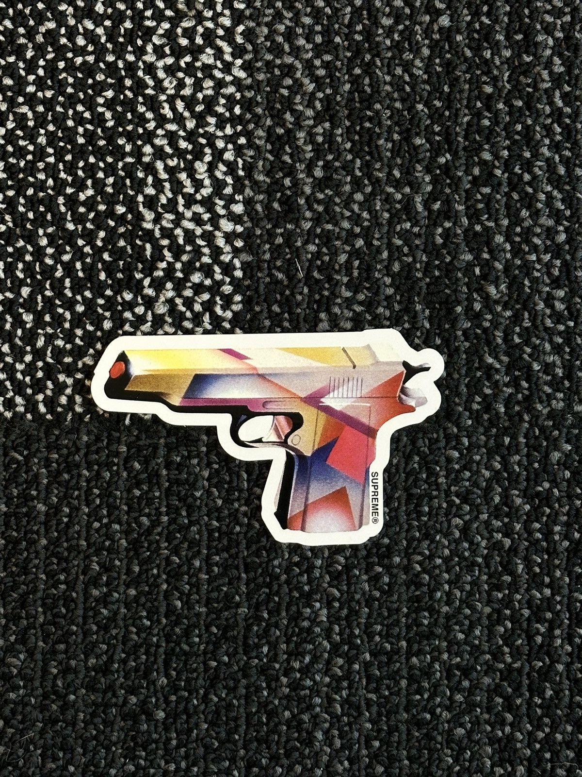 Supreme Supreme Mendini Gun Sticker Size ONE SIZE - 1 Preview