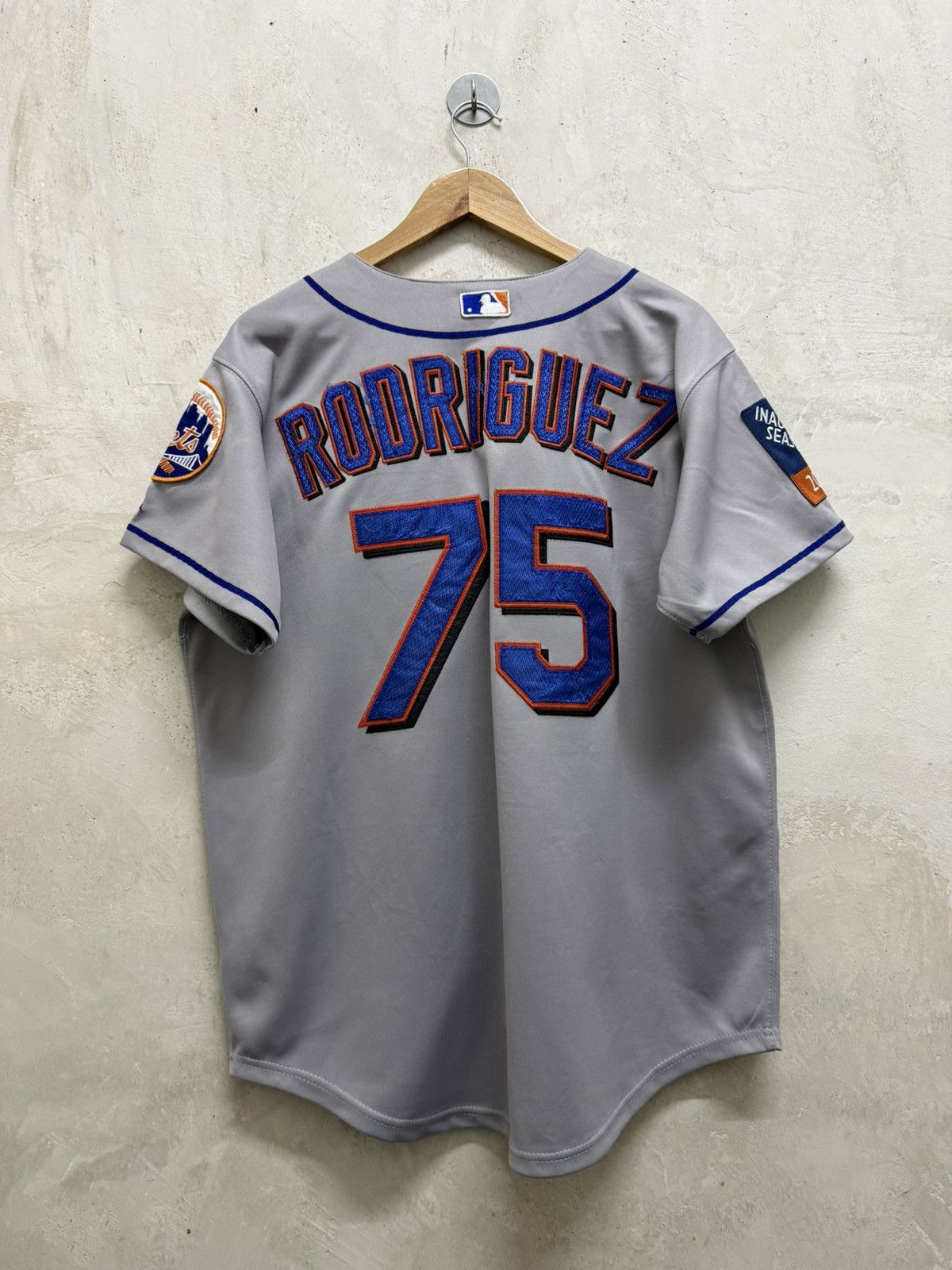 MLB 2000s Majestic New York Mets Rodriguez Jersey Size US L / EU 52-54 / 3 - 6 Thumbnail