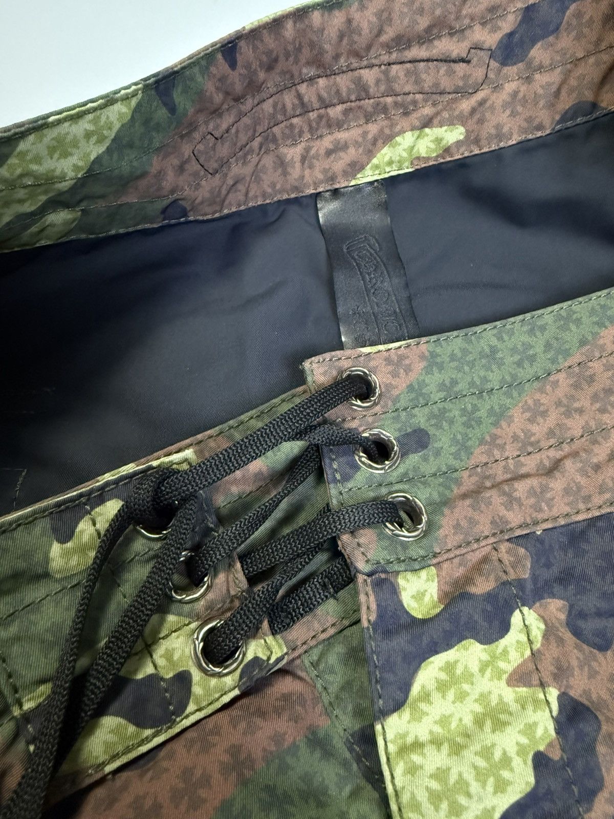 Chrome Hearts Chrome Hearts Camouflage Board Shorts Size US 32 / EU 48 - 8 Thumbnail