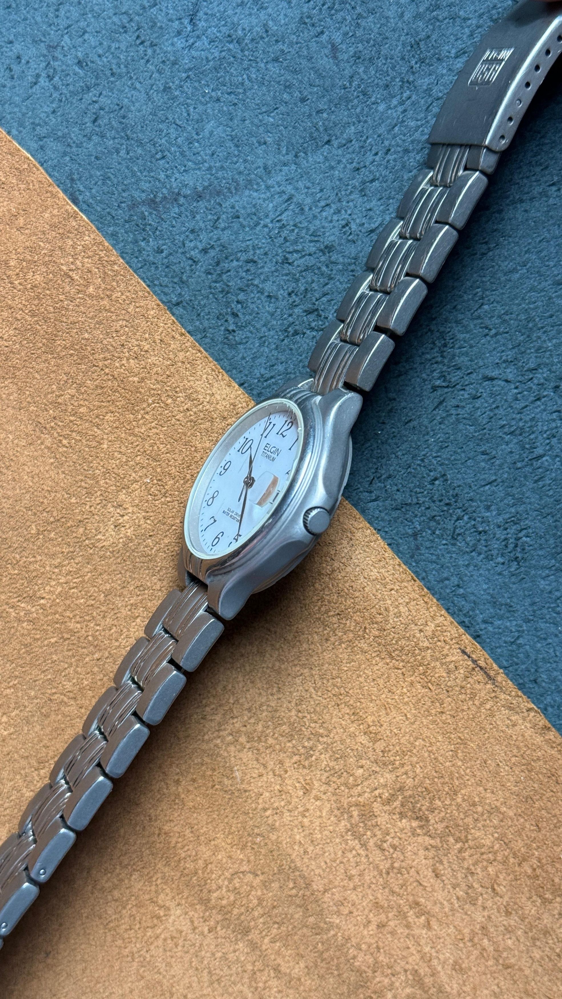 Elgin National Watch Company Vintage Elgin USA Titanium (Solar Powered) Size ONE SIZE - 4 Thumbnail