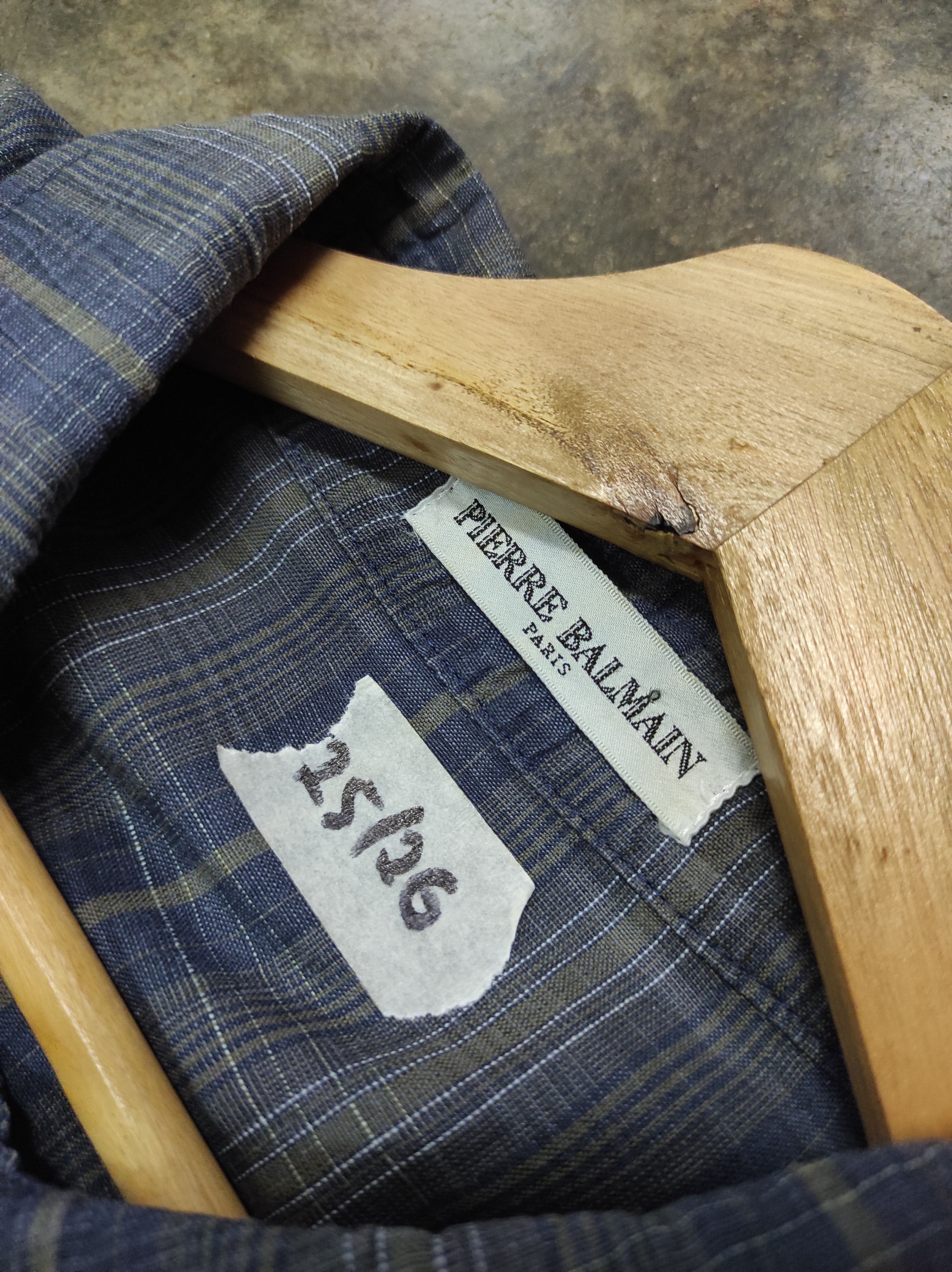 PIERRE BALMAIN PARIS STRIPE LIGHT JACKET BUTTON