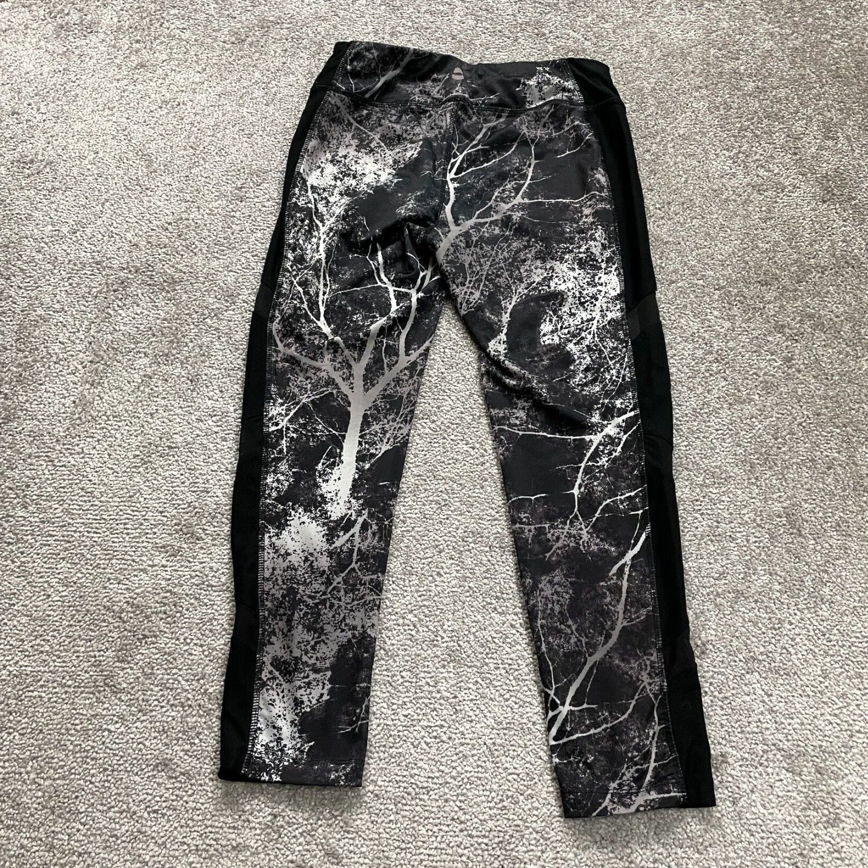 Avia VINTAGE Avia Active Cropped Leggings Womens XS Black Camouflage Athletic Gym 25x22 Size 26" / US 2 / IT 38 - 2 Thumbnail