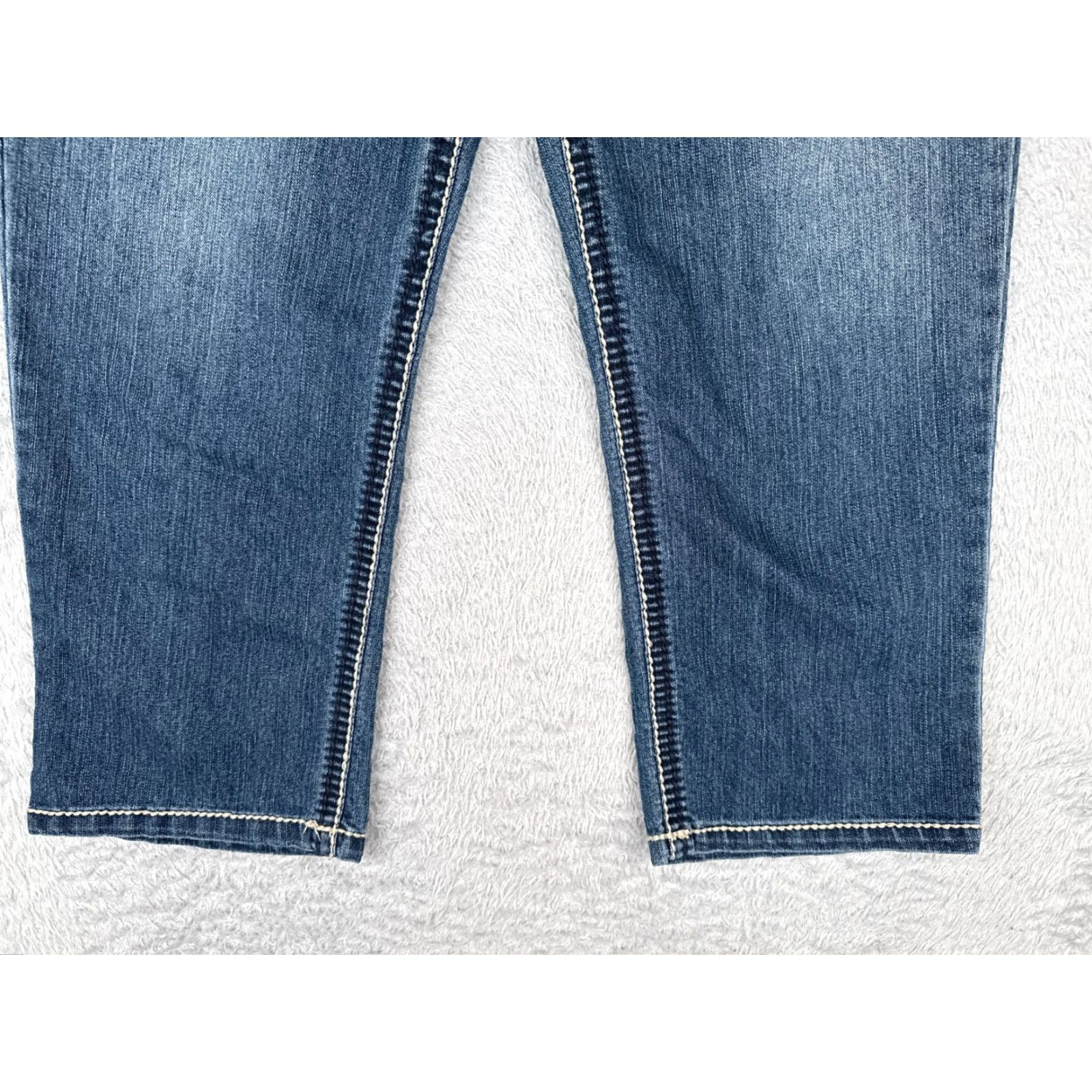Nine West Nine West Jeans Women 14 Blue Denim Capri Crop Embroidered 32x25 High Rise Casual Date Night Womens Jeans Size 36" / US 14 / IT 50 - 2 Thumbnail