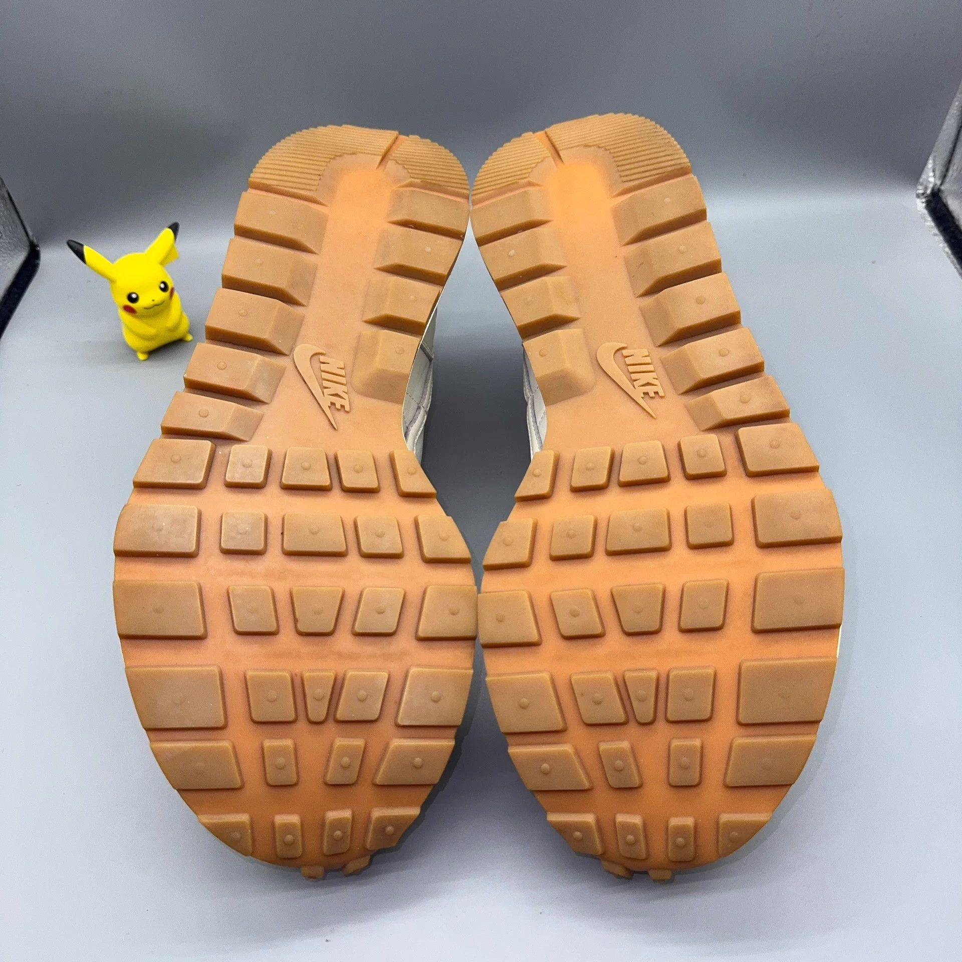 Nike Sacai x Nike VaporWaffle White/Gum 46 Worn Size US 13 / EU 46 - 4 Thumbnail