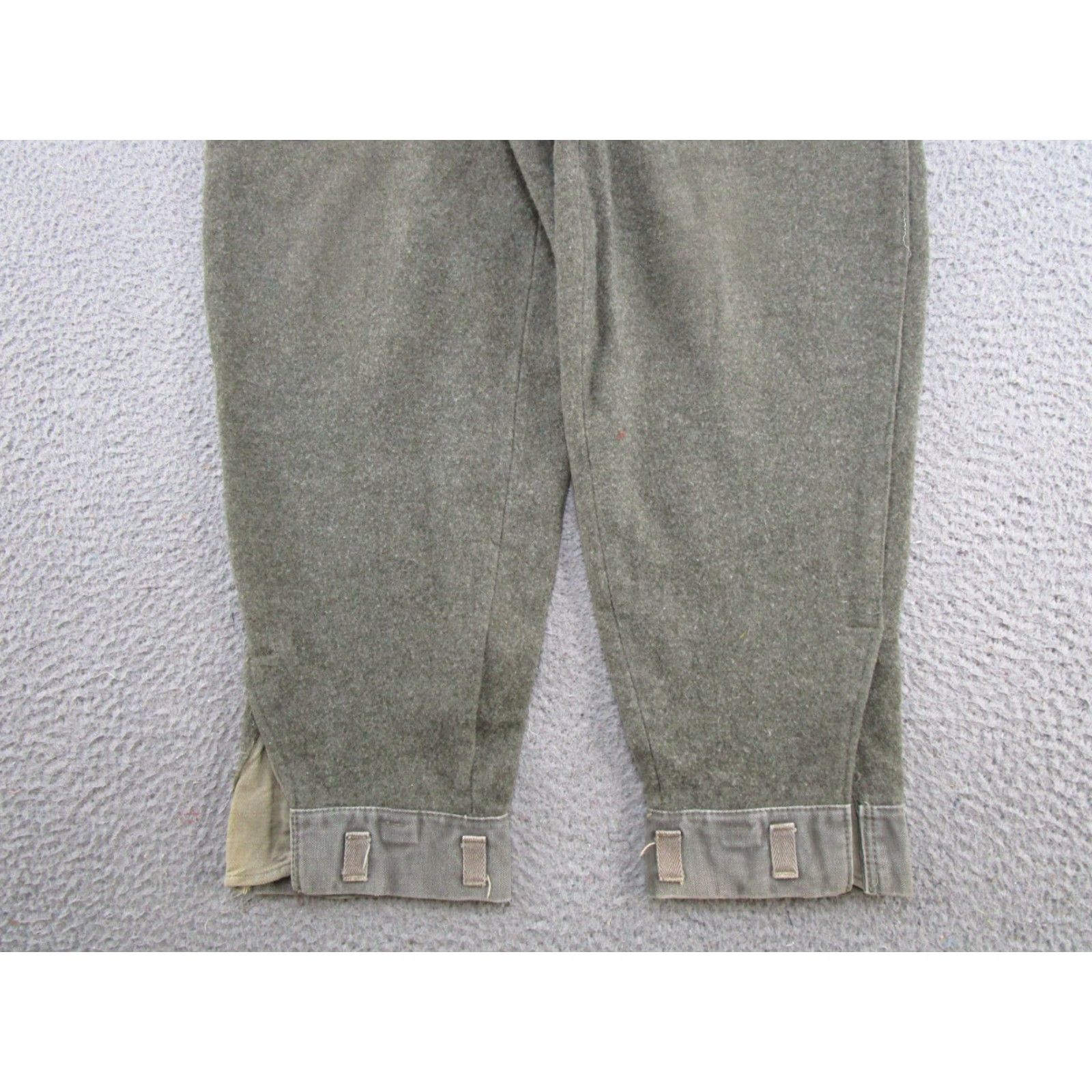 Vintage VINTAGE Military Wool Cargo Pants 1940 WW2 Men's Trousers Khaki Green 28x29 Casual Workwear Brown 28 Mens Wool Cargo Pants Green Army 1940s Size US 28 / EU 44 - 2 Thumbnail