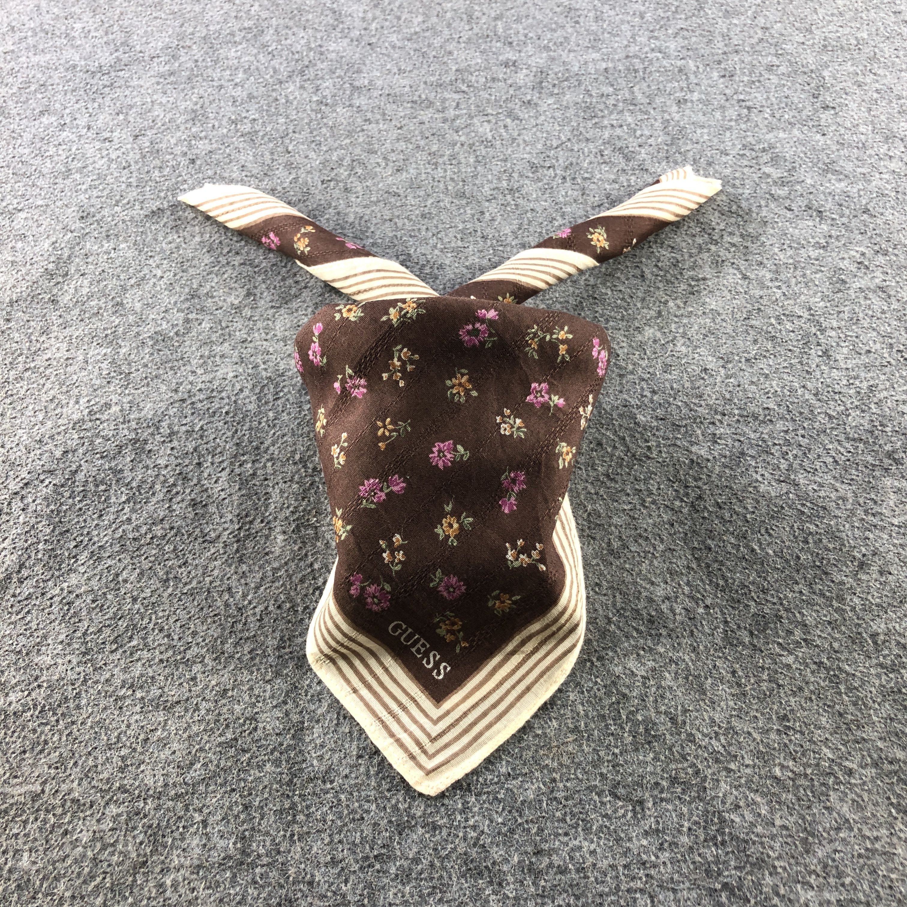 Guess Guess Handkerchief Neckerchief Bandana H2384 Size ONE SIZE - 1 Thumbnail